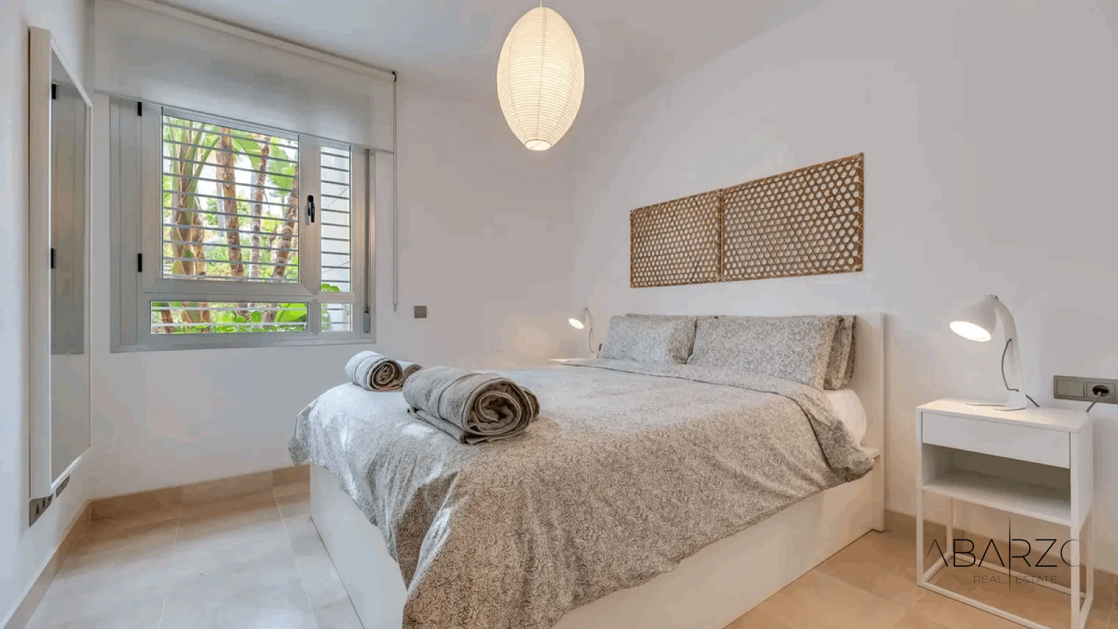 Modern luxury apartment in Avalon, Benahavís with mountain, golf, and sea views — interior, Los Arqueros, Benahavís (15 of 49)
