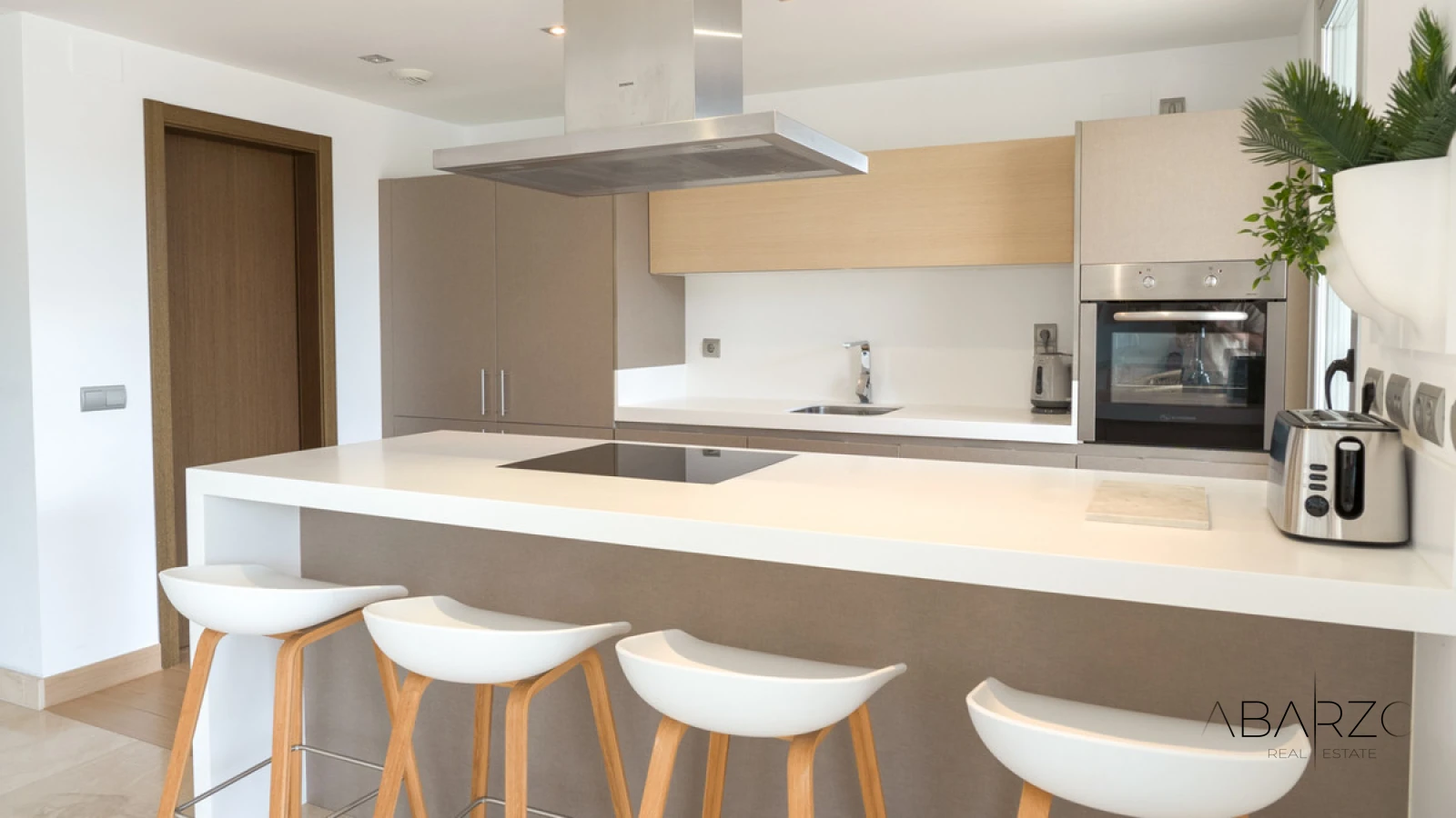 Modern luxury apartment in Avalon, Benahavís with mountain, golf, and sea views — interior, Los Arqueros, Benahavís (46 of 49)