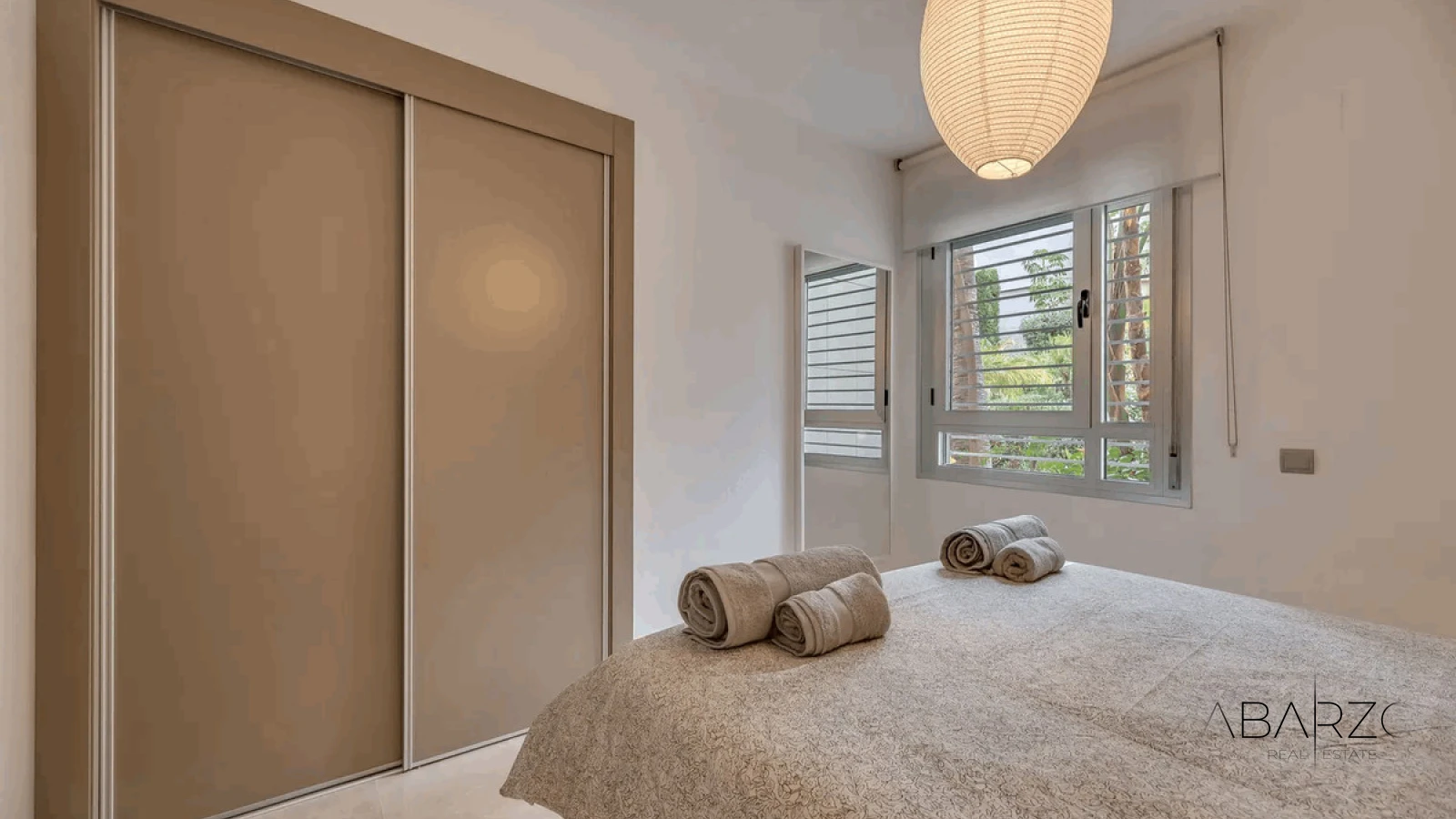 Modern luxury apartment in Avalon, Benahavís with mountain, golf, and sea views — interior, Los Arqueros, Benahavís (39 of 49)