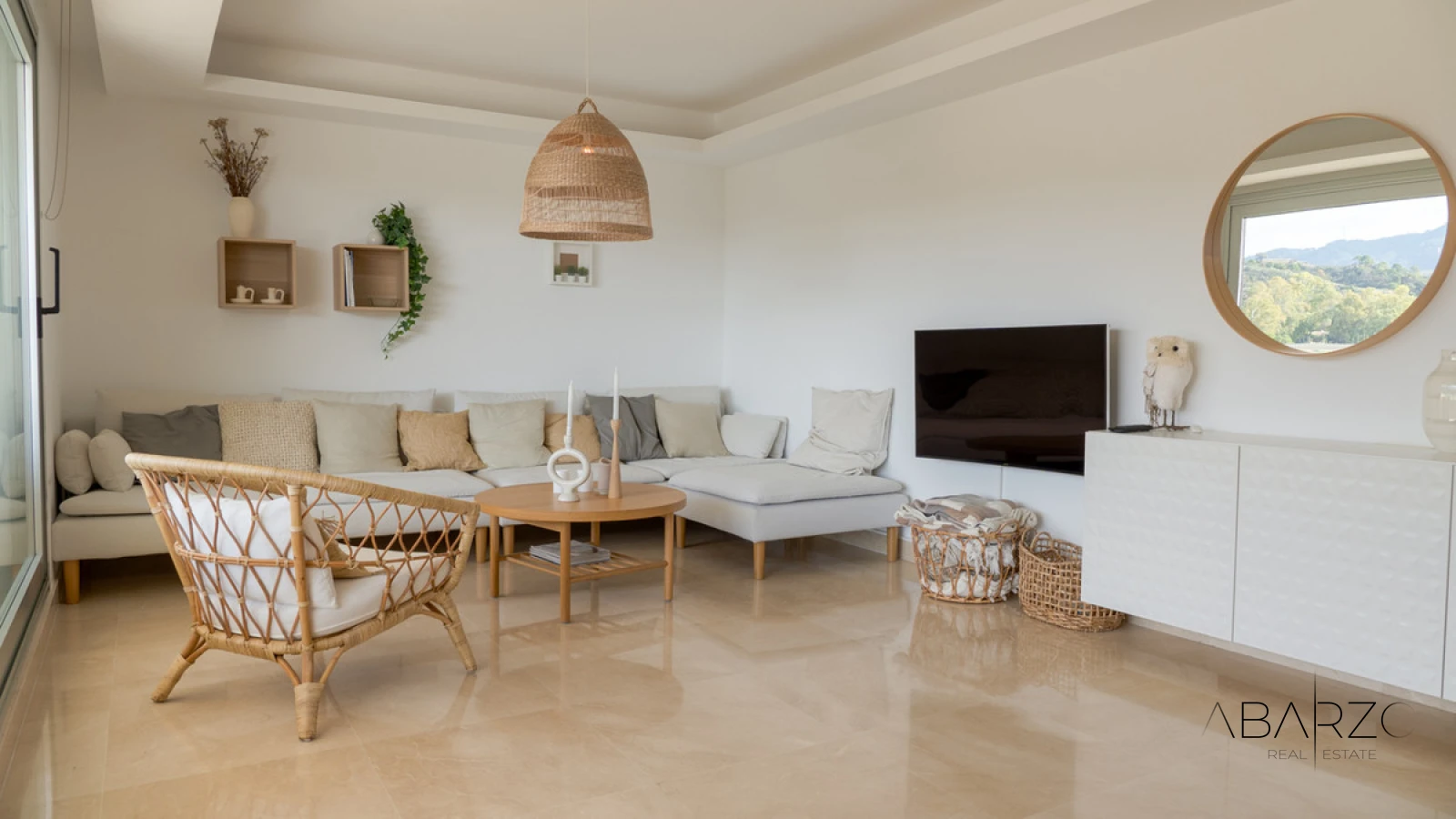Modern luxury apartment in Avalon, Benahavís with mountain, golf, and sea views — interior, Los Arqueros, Benahavís (40 of 49)