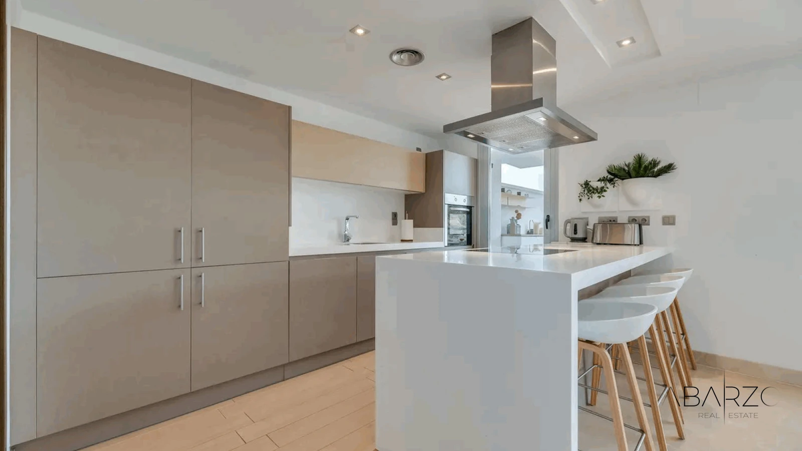 Modern luxury apartment in Avalon, Benahavís with mountain, golf, and sea views — interior, Los Arqueros, Benahavís (26 of 49)