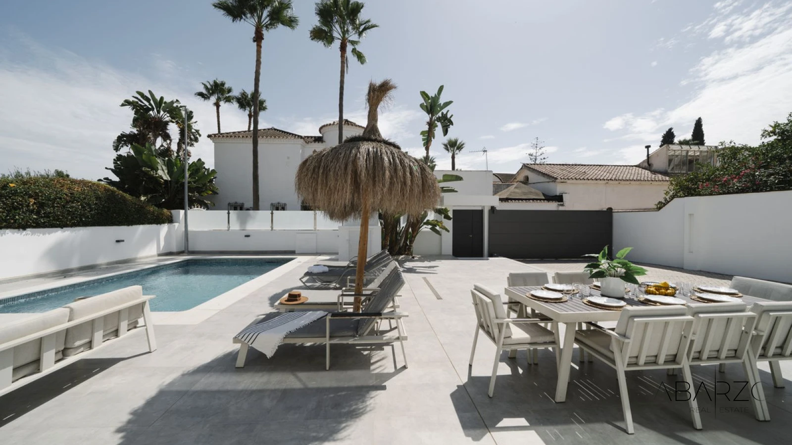 Villa de lujo en Nueva Andalucía con piscina privada cerca de Puerto Banús — interior, Nueva Andalucía, Marbella (2 of 36)