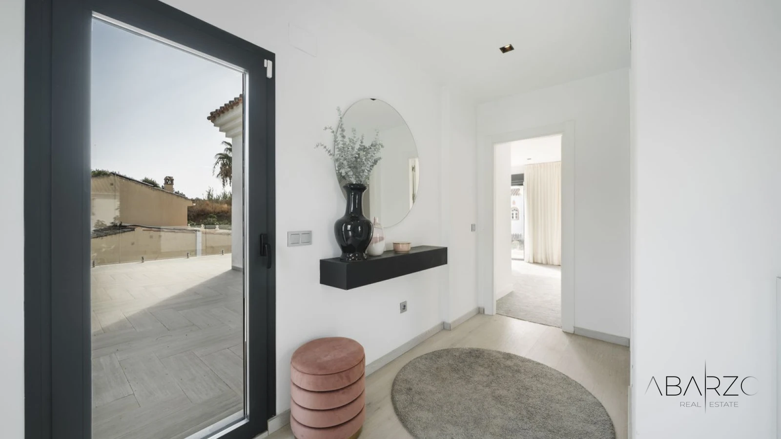 Villa de lujo en Nueva Andalucía con piscina privada cerca de Puerto Banús — interior, Nueva Andalucía, Marbella (24 of 36)