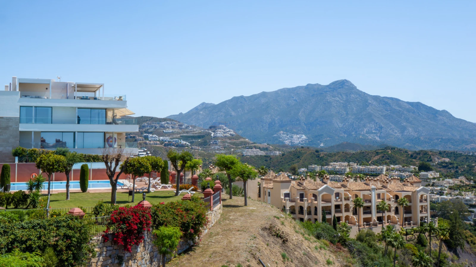 Duplex Penthouse with Sea Views in Monte Halcones, Marbella — interior, Monte Halcones, Benahavís (23 of 26)