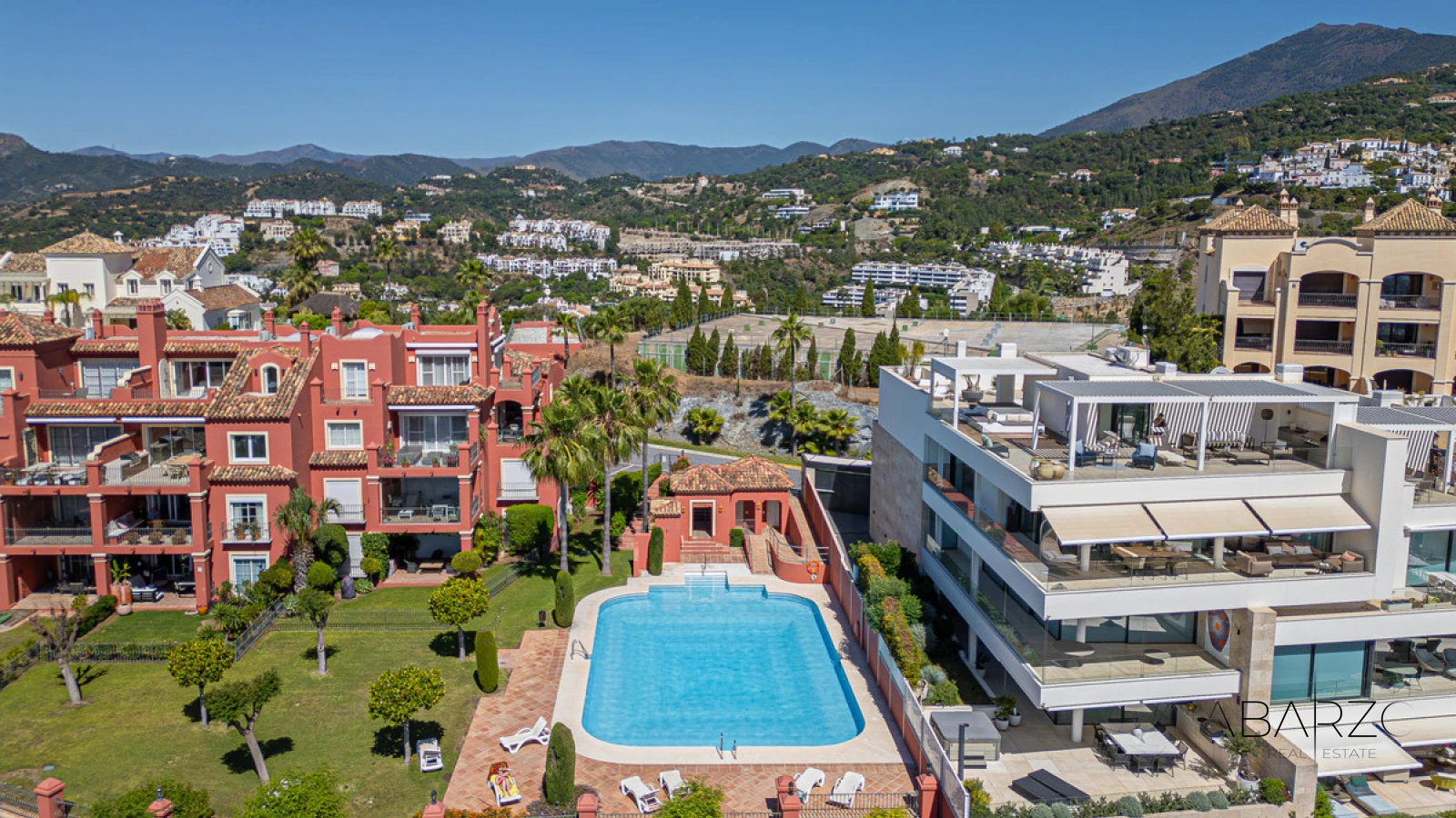 Duplex Penthouse with Sea Views in Monte Halcones, Marbella — interior, Monte Halcones, Benahavís (25 of 26)