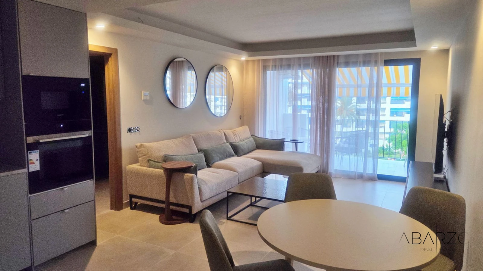 Отремонтированная трёхспальная квартира в Jardines del Puerto, Пуэрто Банус — interior, Puerto Banús, Marbella (2 of 13)