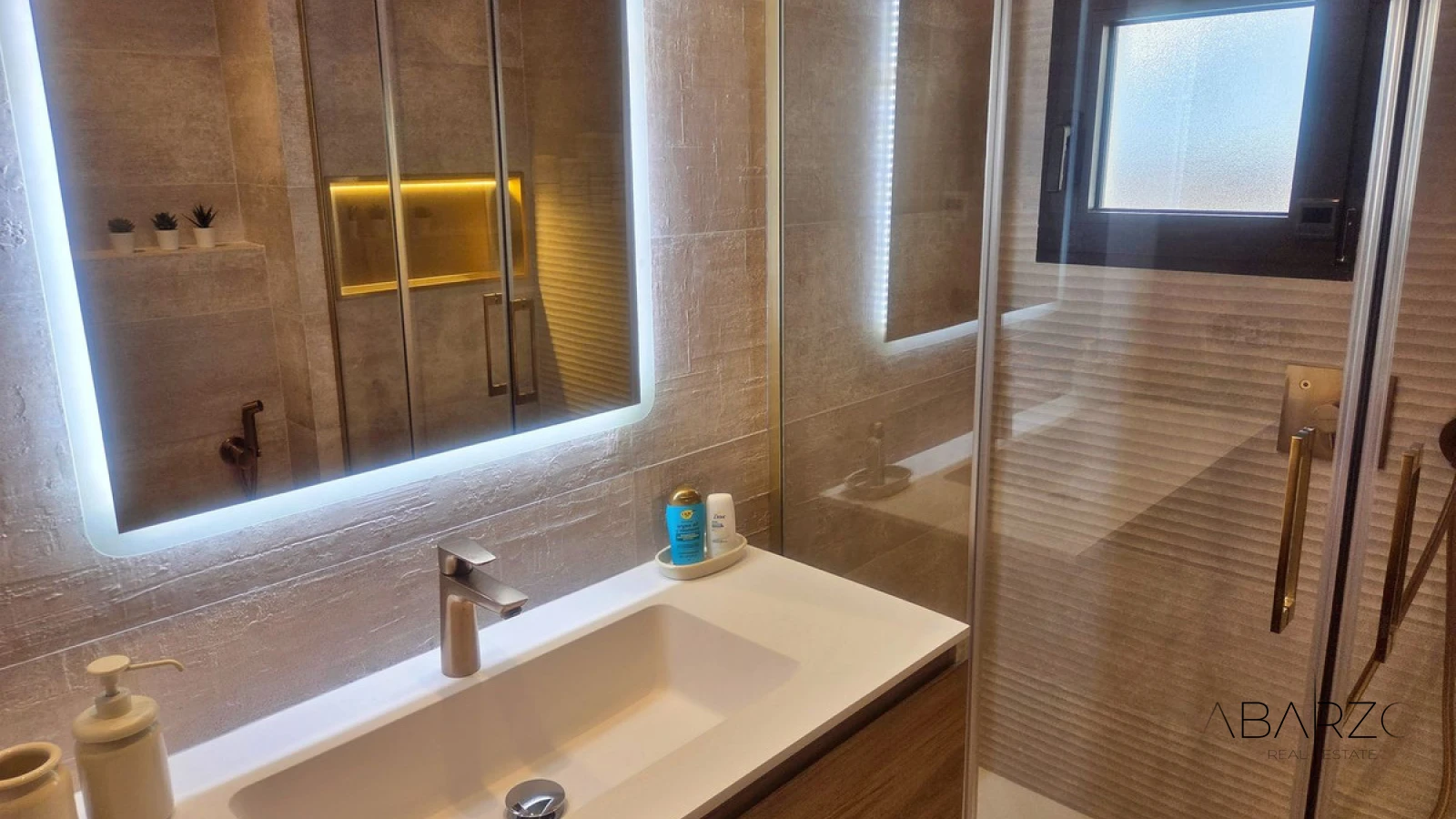 Отремонтированная трёхспальная квартира в Jardines del Puerto, Пуэрто Банус — interior, Puerto Banús, Marbella (10 of 13)