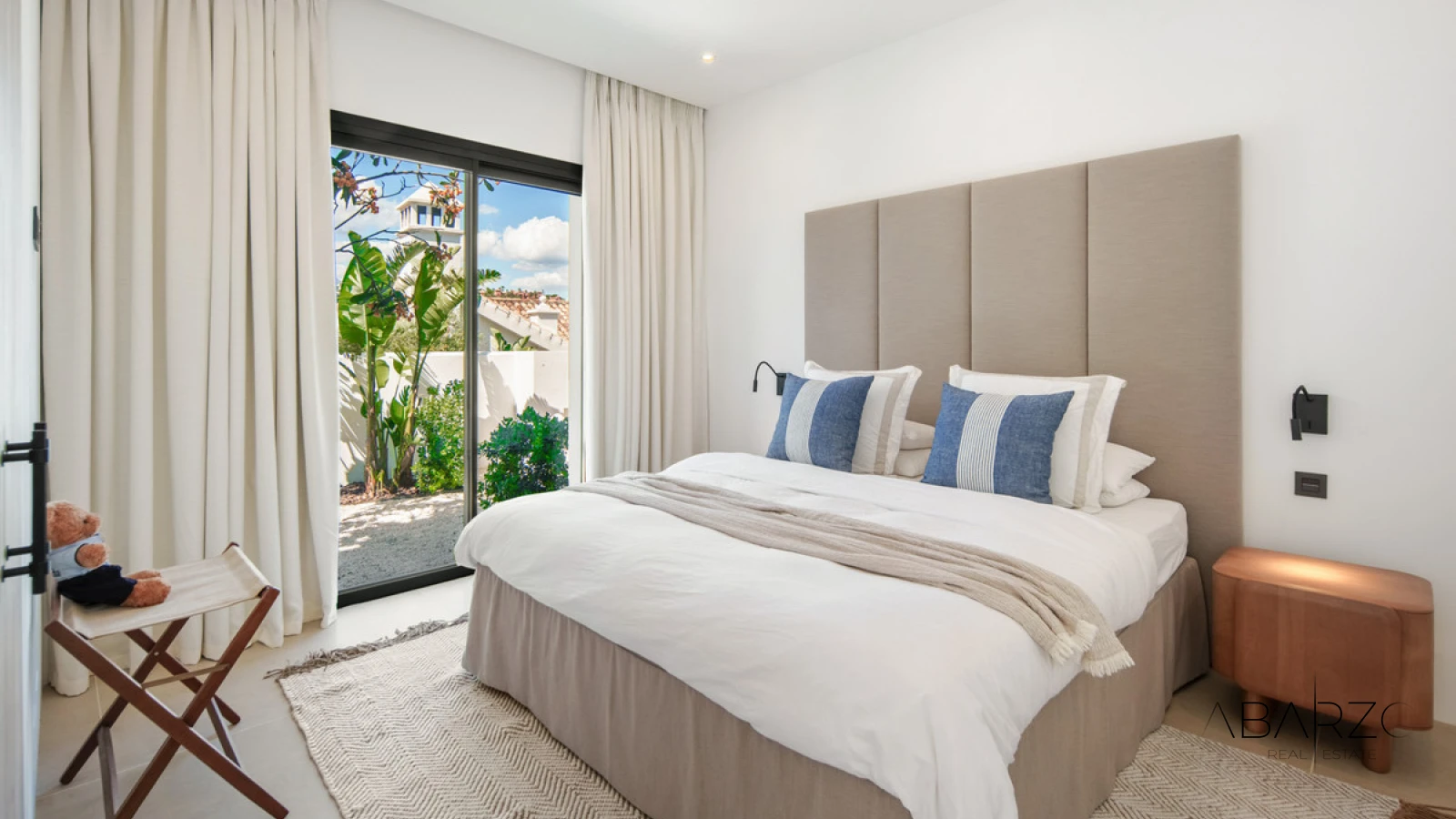Luxury Contemporary Villa with Panoramic Sea Views in Benahavís Hills — interior, La Heredia, Benahavís (23 of 35)