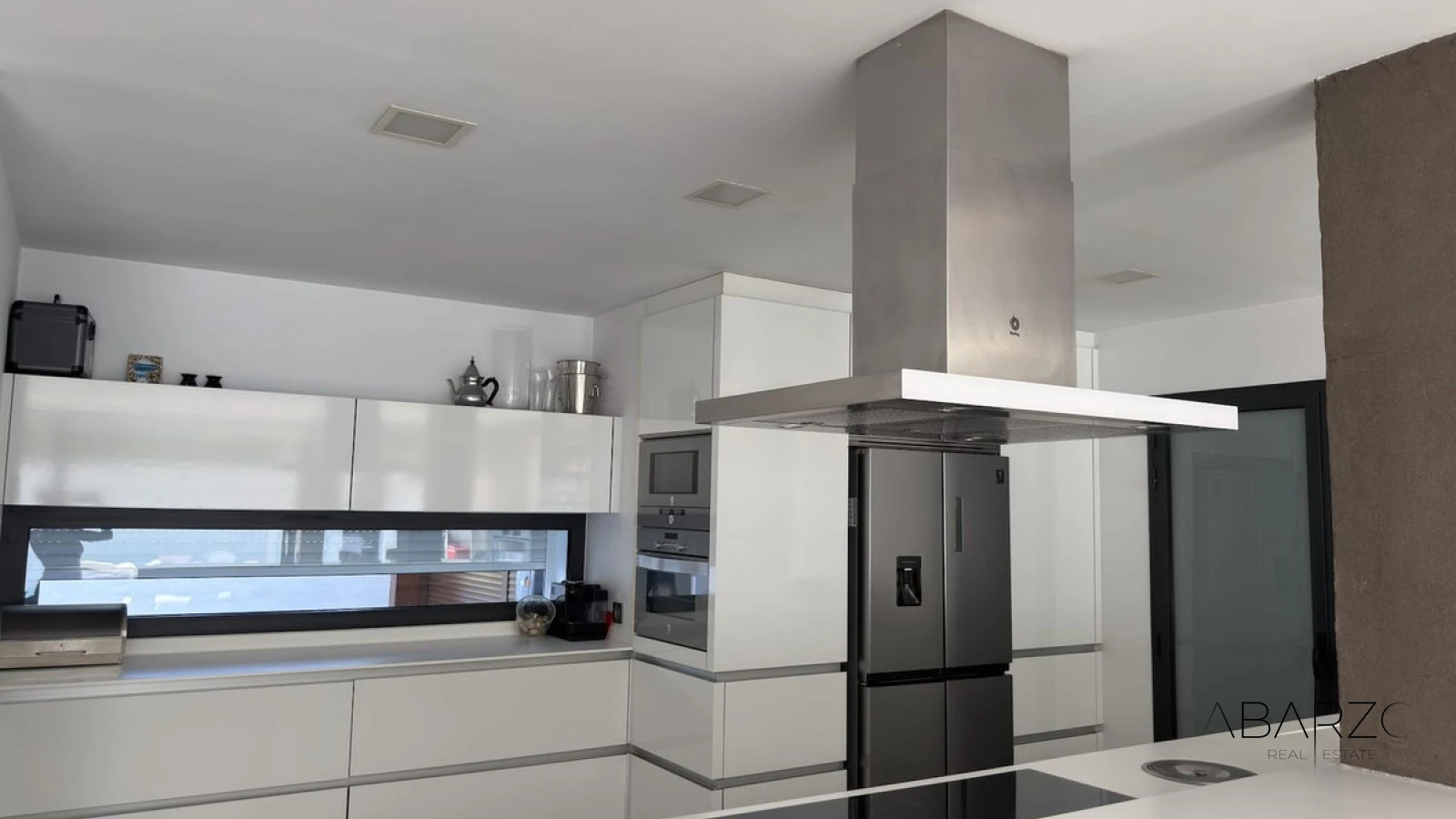 Renovated Semi-Detached House with Private Heated Pool next to Puerto Banús, Nueva Andalucía — interior, Nueva Andalucía, Marbella (19 of 40)