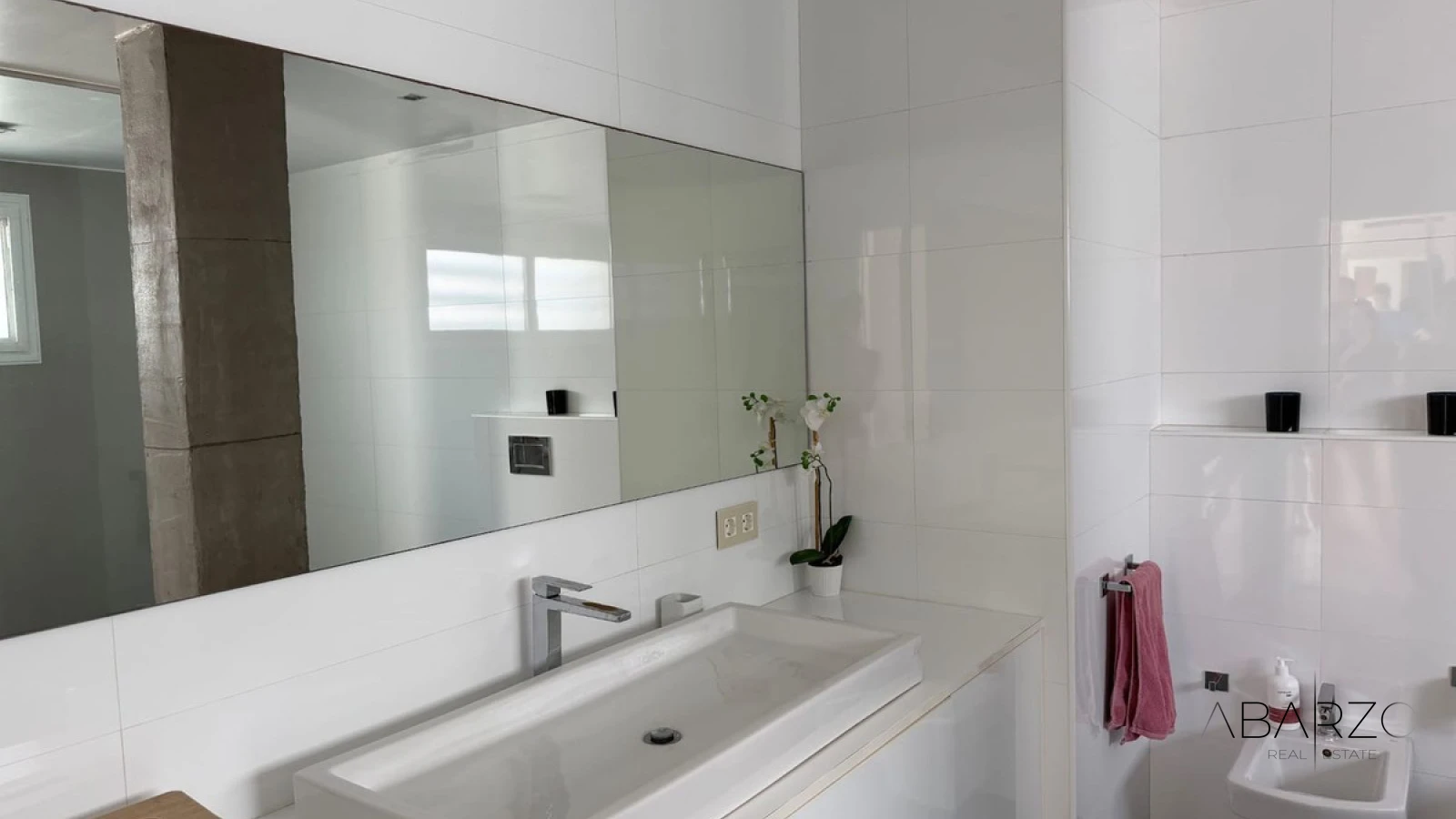Renovated Semi-Detached House with Private Heated Pool next to Puerto Banús, Nueva Andalucía — interior, Nueva Andalucía, Marbella (25 of 40)