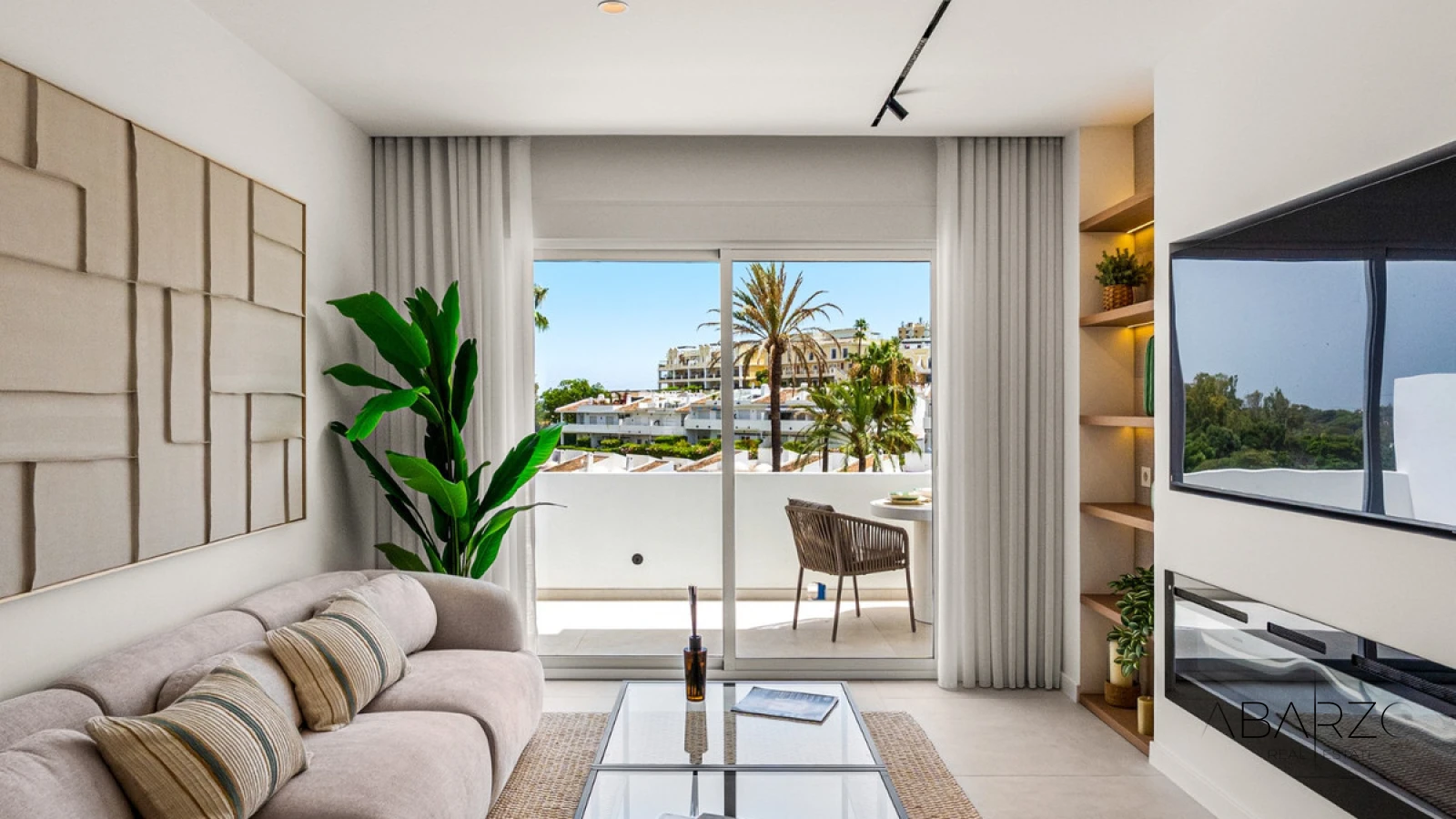 Penthouse duplex in Nueva Andalucia with golf views and rooftop solarium — interior, Nueva Andalucía, Marbella (3 of 38)