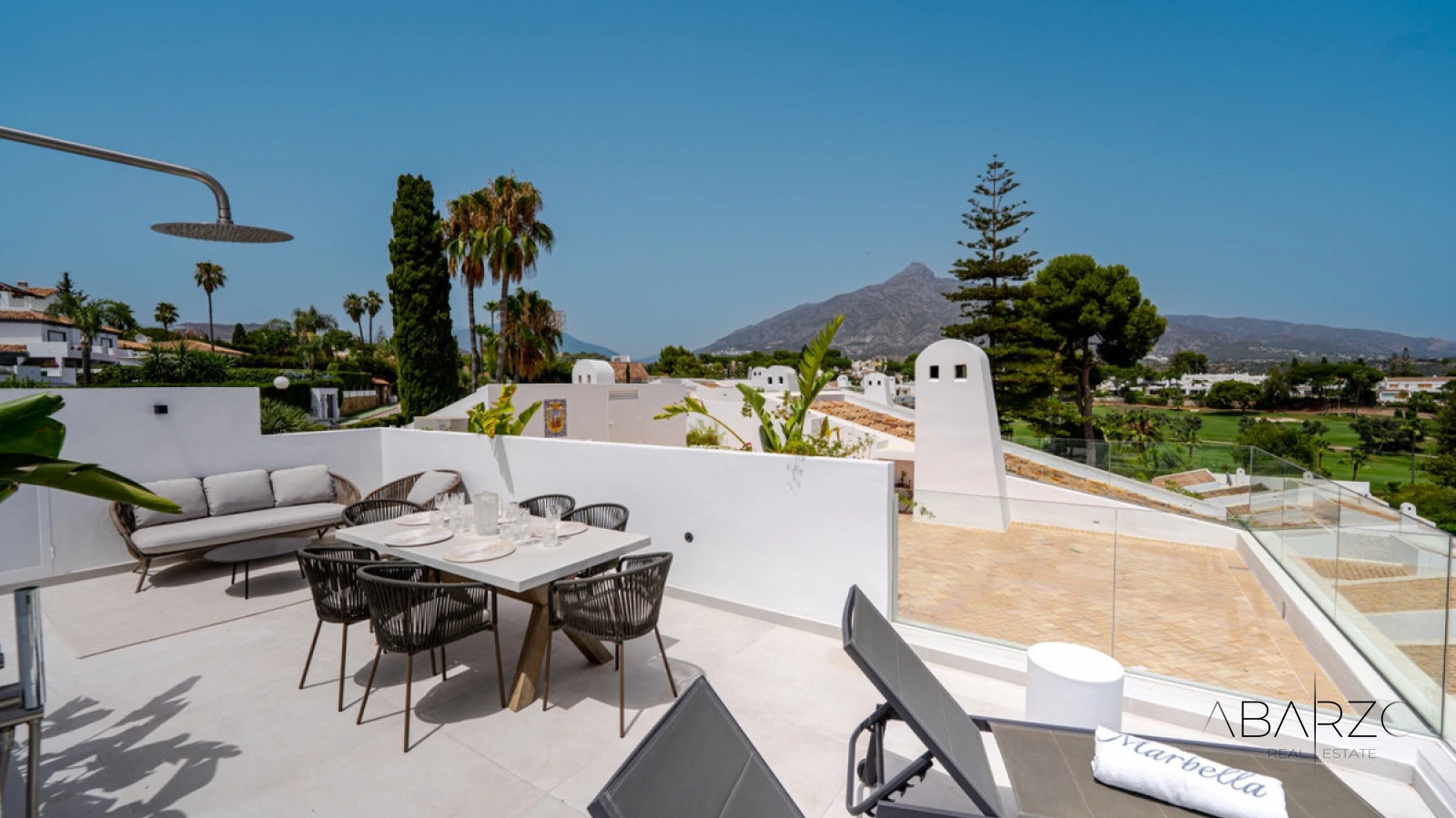 Penthouse duplex in Nueva Andalucia with golf views and rooftop solarium — interior, Nueva Andalucía, Marbella (28 of 38)