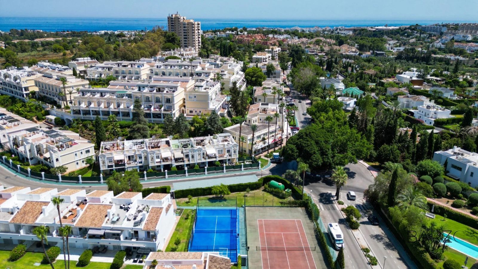 Penthouse duplex in Nueva Andalucia with golf views and rooftop solarium — interior, Nueva Andalucía, Marbella (35 of 38)