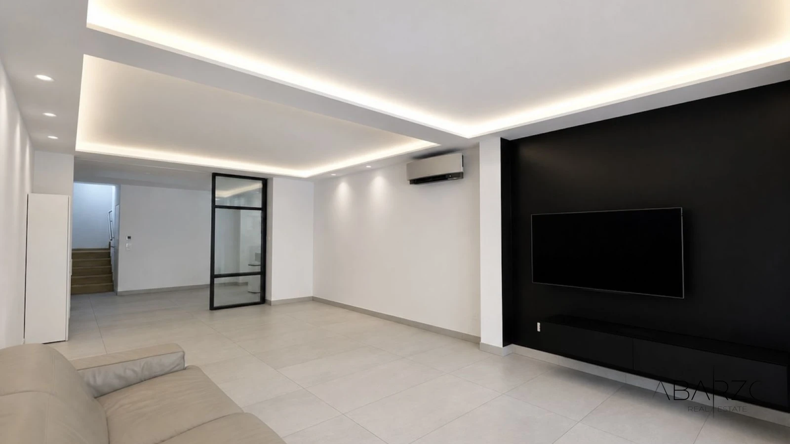 Exceptional Semi-Detached House in Nueva Andalucía with Private Jacuzzi Terrace — interior, Nueva Andalucía, Marbella (8 of 47)