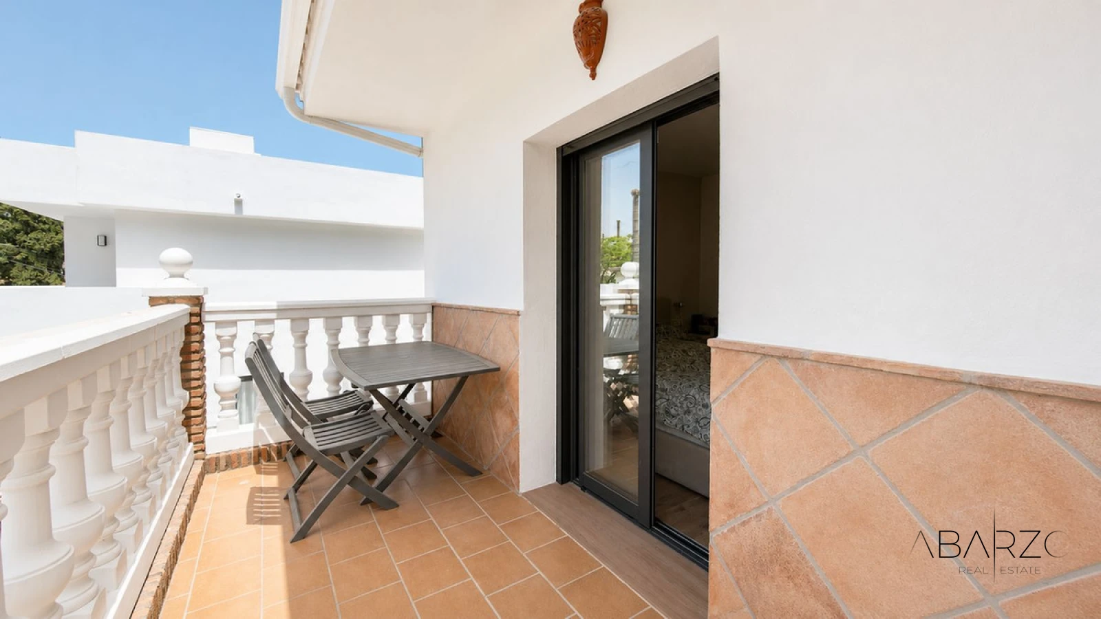 Exceptional Semi-Detached House in Nueva Andalucía with Private Jacuzzi Terrace — interior, Nueva Andalucía, Marbella (34 of 47)