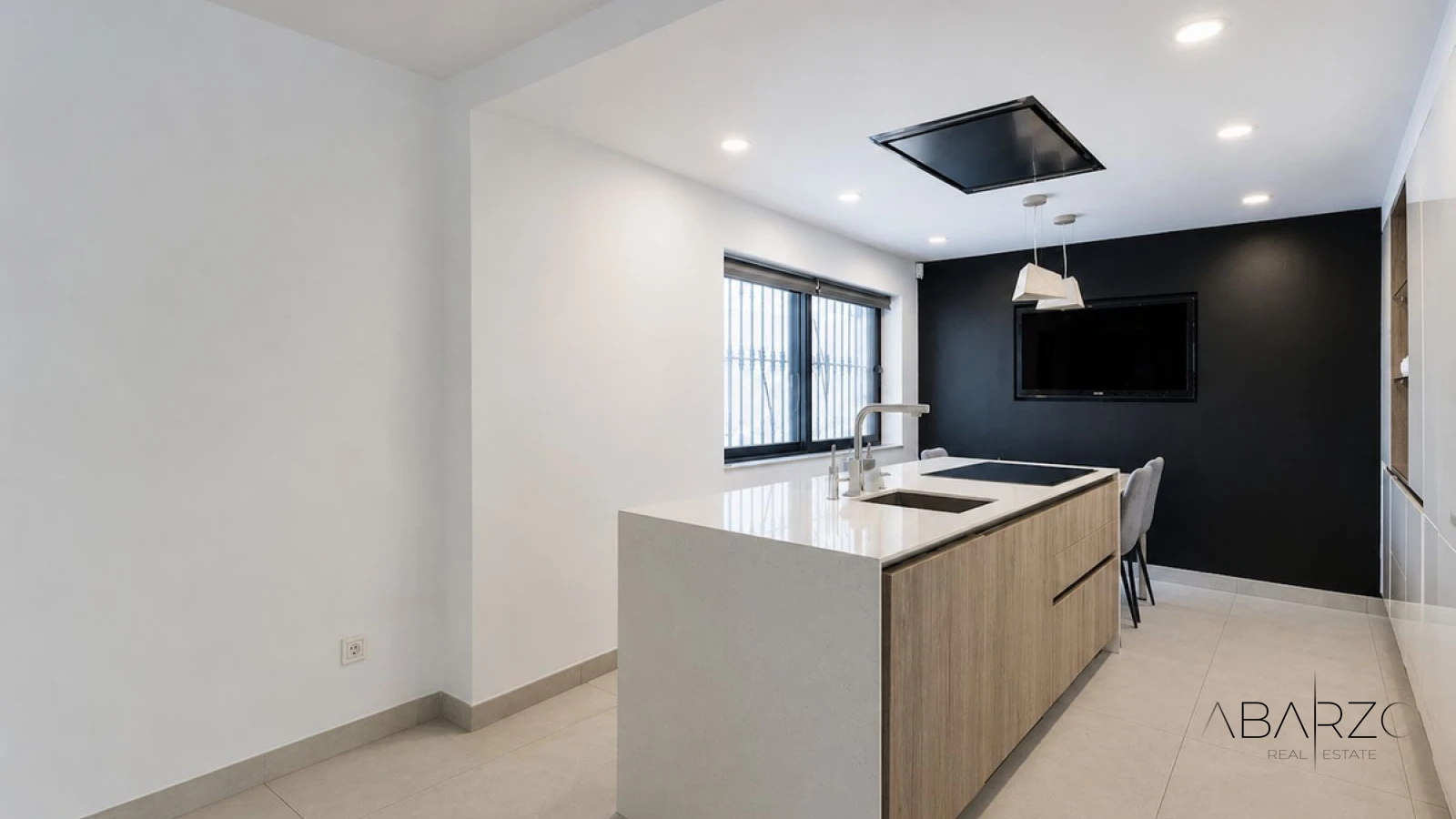 Exceptional Semi-Detached House in Nueva Andalucía with Private Jacuzzi Terrace — interior, Nueva Andalucía, Marbella (10 of 47)