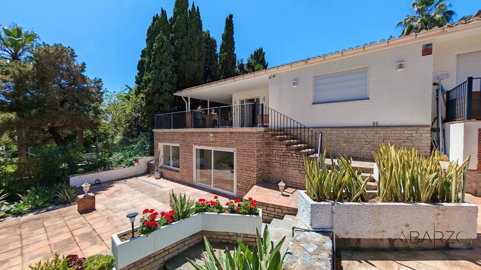 Beachside Villa with Private Pool in Marbesa, Marbella – 5 Bedrooms, South/East Orientation — interior, Marbesa, Marbella (2 of 18)