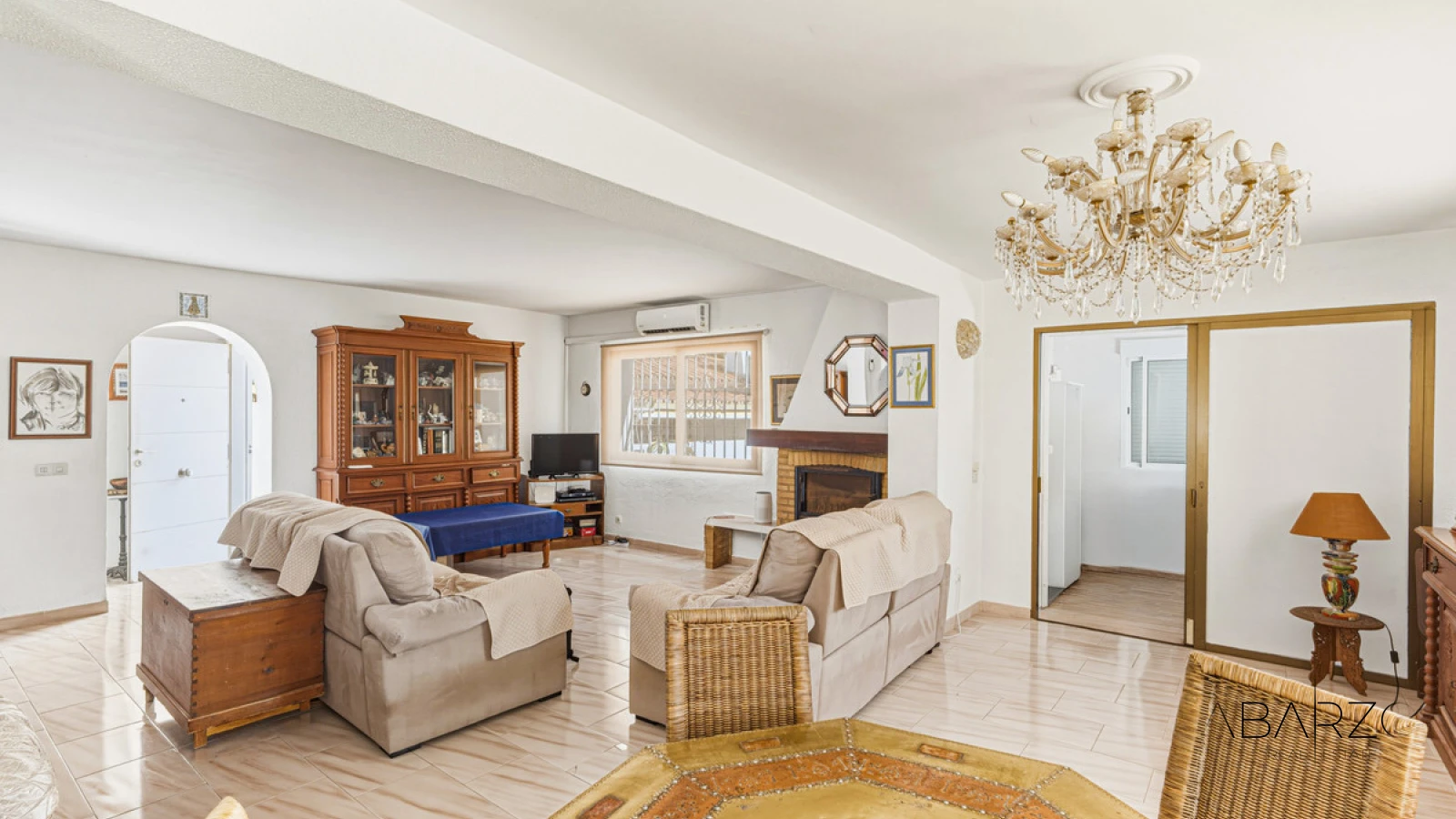 Reform Opportunity: Detached Villa Plot in Prime Nueva Andalucía Near Beach and Puerto Banús — interior, Nueva Andalucía, Marbella (13 of 16)