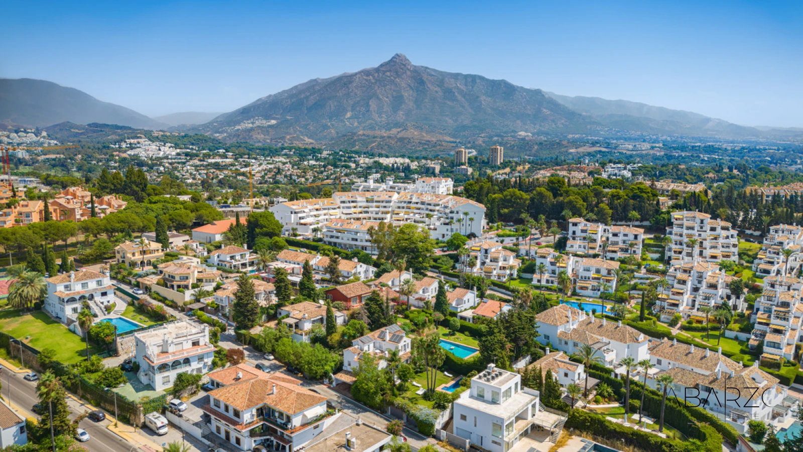 Reform Opportunity: Detached Villa Plot in Prime Nueva Andalucía Near Beach and Puerto Banús — interior, Nueva Andalucía, Marbella (8 of 16)