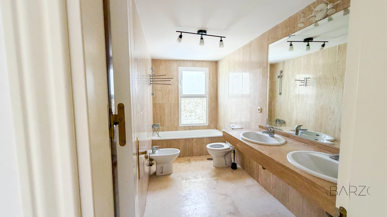 Corner Apartment in Santa María Green Hills, Marbella East with Terrace and Parking — interior, Marbella East, Marbella (8 of 29)
