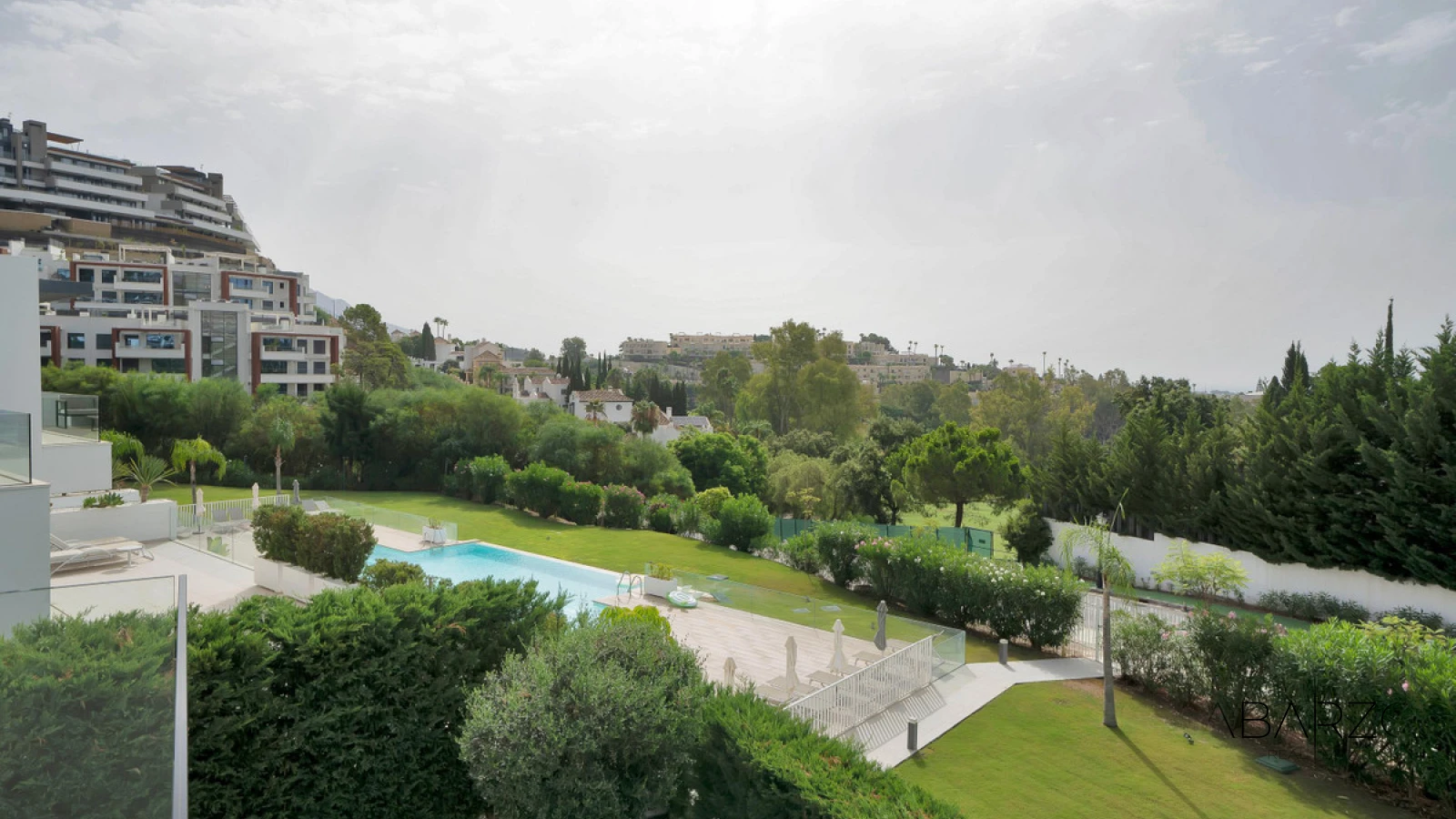 Exceptional 2-Bedroom Apartment in La Quinta, Benahavís with Private Terraces and Luxury Amenities — interior, La Quinta, Benahavís (33 of 33)