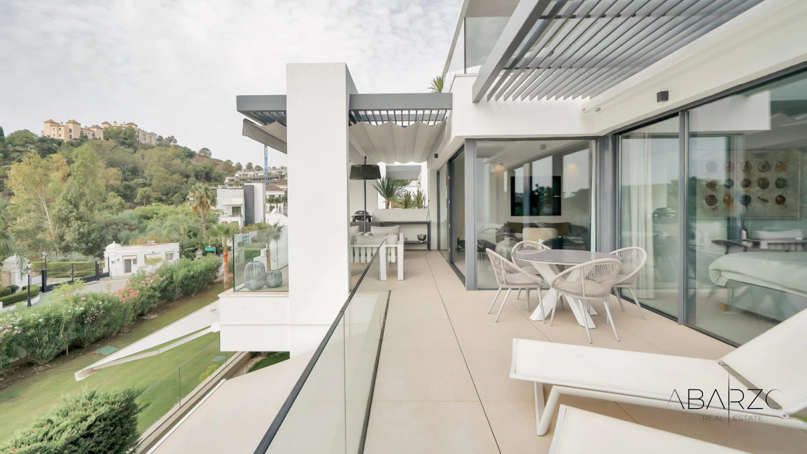 Exceptional 2-Bedroom Apartment in La Quinta, Benahavís with Private Terraces and Luxury Amenities — interior, La Quinta, Benahavís (22 of 33)