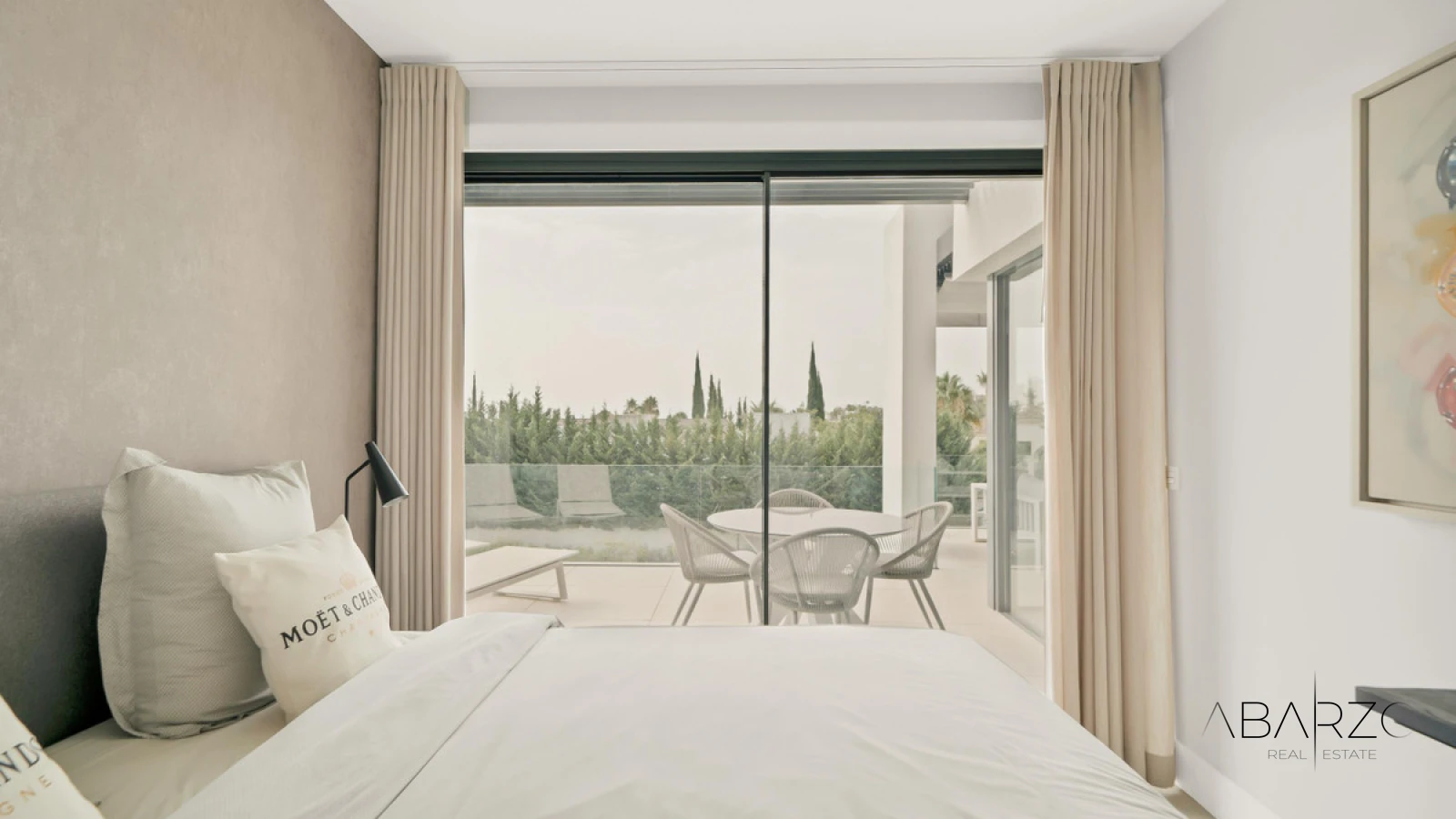 Exceptional 2-Bedroom Apartment in La Quinta, Benahavís with Private Terraces and Luxury Amenities — interior, La Quinta, Benahavís (16 of 33)