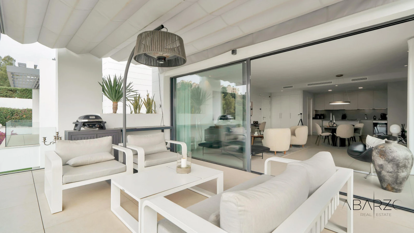 Exceptional 2-Bedroom Apartment in La Quinta, Benahavís with Private Terraces and Luxury Amenities — interior, La Quinta, Benahavís (4 of 33)