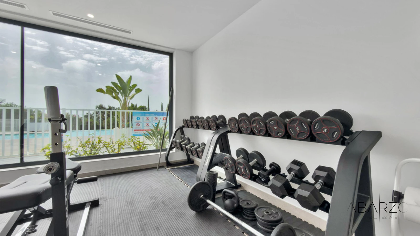Exceptional 2-Bedroom Apartment in La Quinta, Benahavís with Private Terraces and Luxury Amenities — interior, La Quinta, Benahavís (27 of 33)