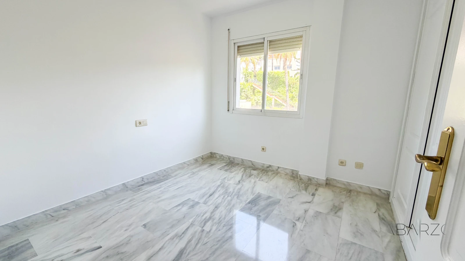 Magnificent apartment in Marbella, 5 minutes from the beach with pool and terrace — interior, Marbella Centro, Marbella (19 of 25)