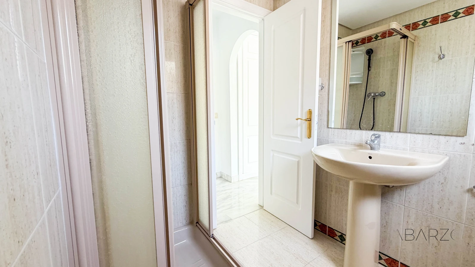 Magnificent apartment in Marbella, 5 minutes from the beach with pool and terrace — interior, Marbella Centro, Marbella (21 of 25)