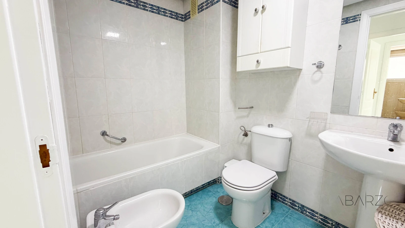 Magnificent apartment in Marbella, 5 minutes from the beach with pool and terrace — interior, Marbella Centro, Marbella (14 of 25)
