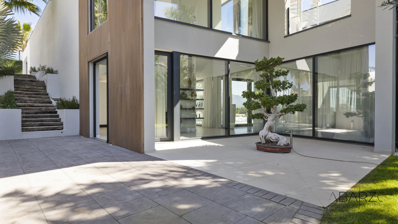Newly Built Contemporary Villa in La Alquería, Benahavís with Panoramic Sea and Golf Views — interior, La Alquería, Benahavís (36 of 43)