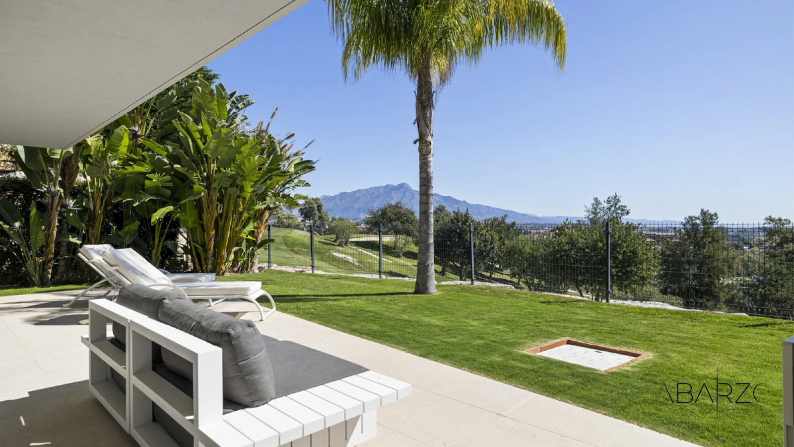 Newly Built Contemporary Villa in La Alquería, Benahavís with Panoramic Sea and Golf Views — interior, La Alquería, Benahavís (41 of 43)