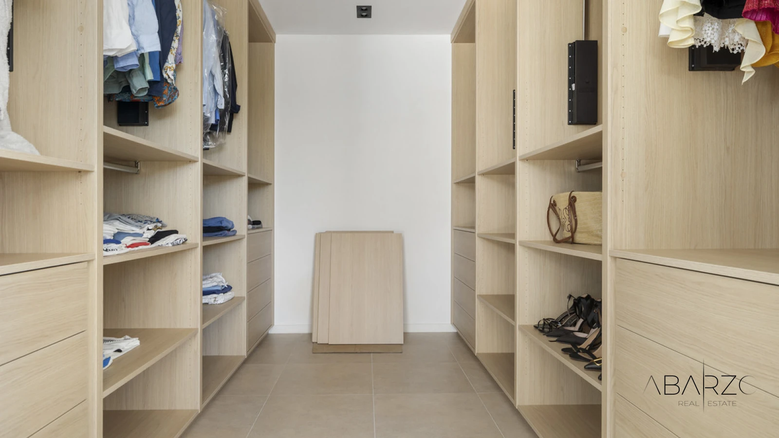 Newly Built Contemporary Villa in La Alquería, Benahavís with Panoramic Sea and Golf Views — interior, La Alquería, Benahavís (32 of 43)