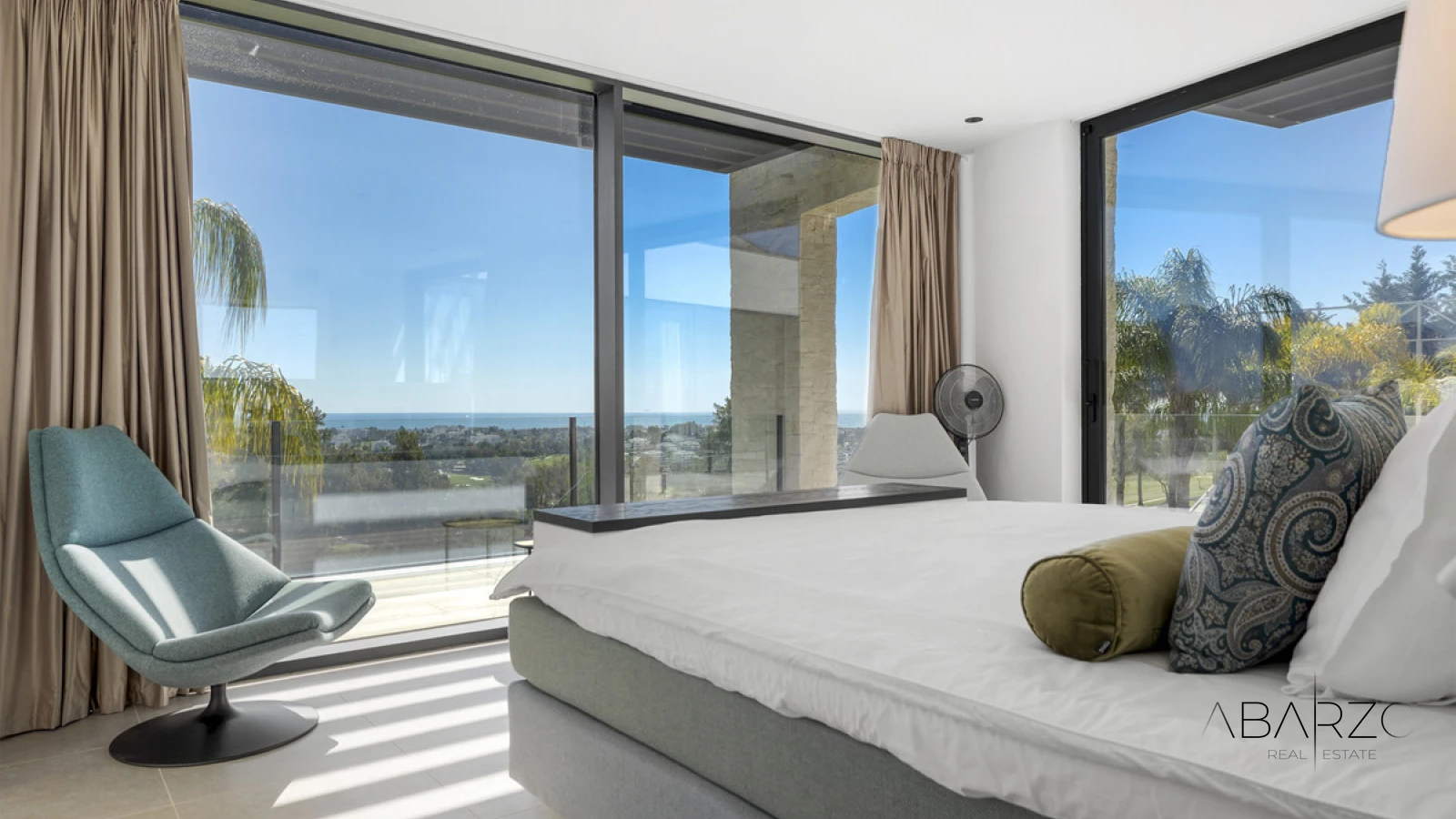 Newly Built Contemporary Villa in La Alquería, Benahavís with Panoramic Sea and Golf Views — interior, La Alquería, Benahavís (31 of 43)