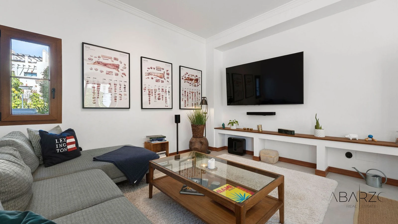 Renovated 4-Bedroom Villa with Sea Views and Private Pool in Estepona East — interior, New Golden Mile, Estepona (18 of 38)