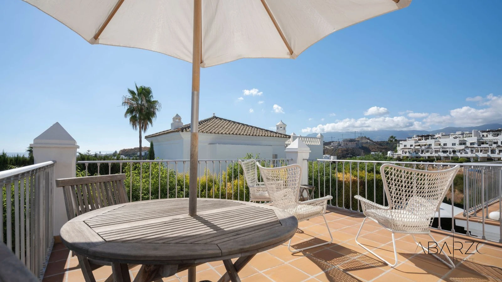 Renovated 4-Bedroom Villa with Sea Views and Private Pool in Estepona East — interior, New Golden Mile, Estepona (22 of 38)