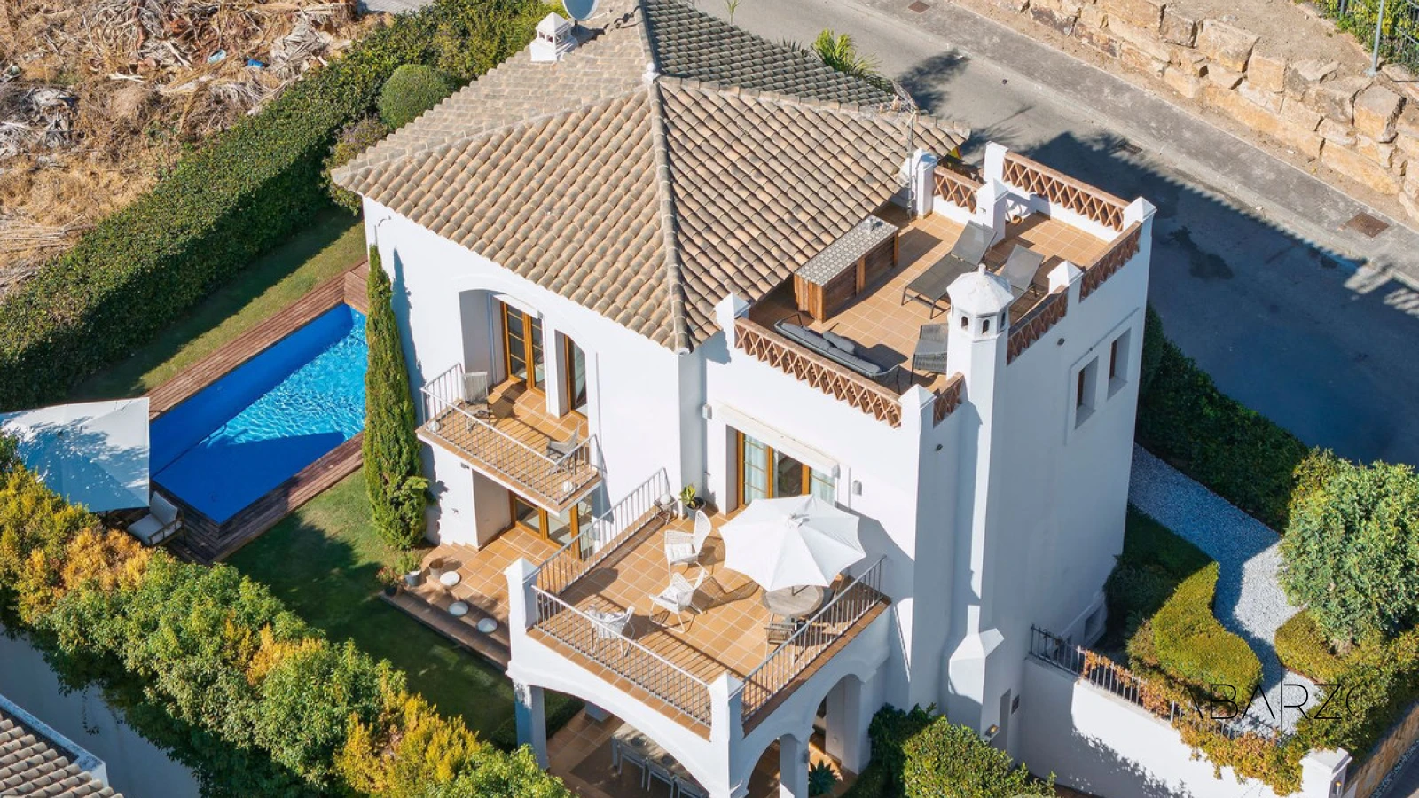 Renovated 4-Bedroom Villa with Sea Views and Private Pool in Estepona East — interior, New Golden Mile, Estepona (32 of 38)