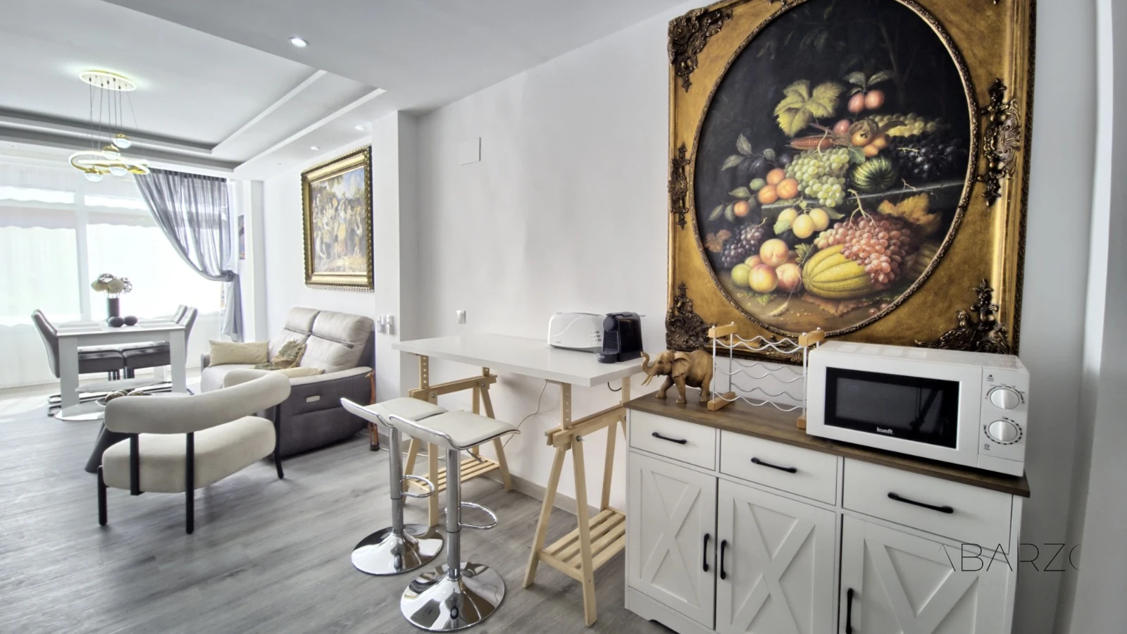 Beautiful renovated apartment in Marbella with garden and pool views — interior, Marbella Centro, Marbella (8 of 25)