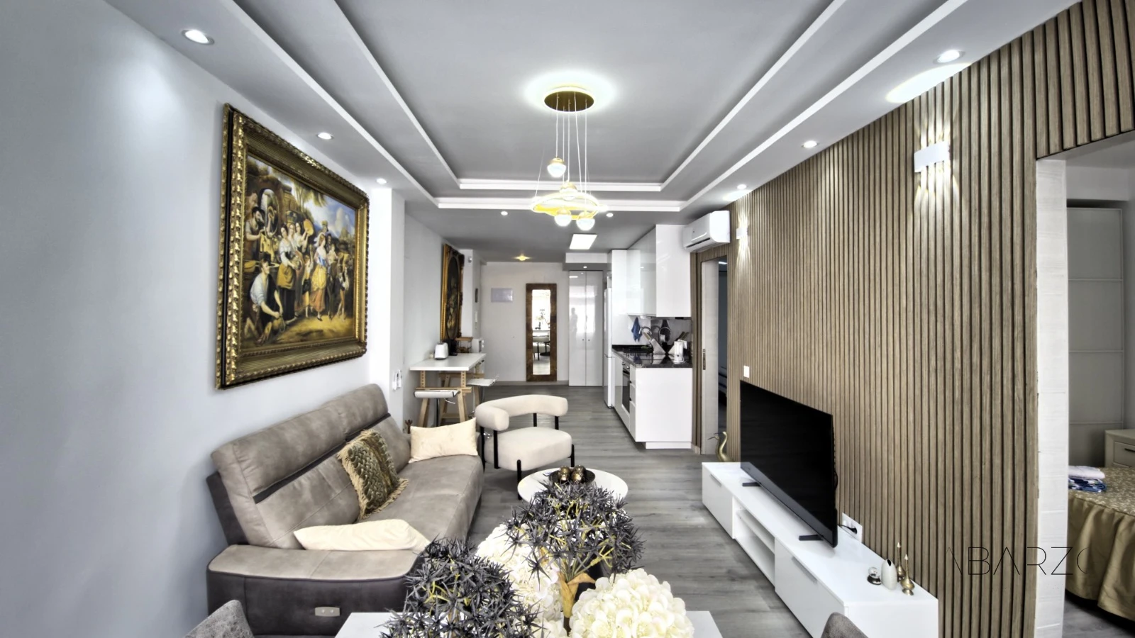 Beautiful renovated apartment in Marbella with garden and pool views — interior, Marbella Centro, Marbella (4 of 25)