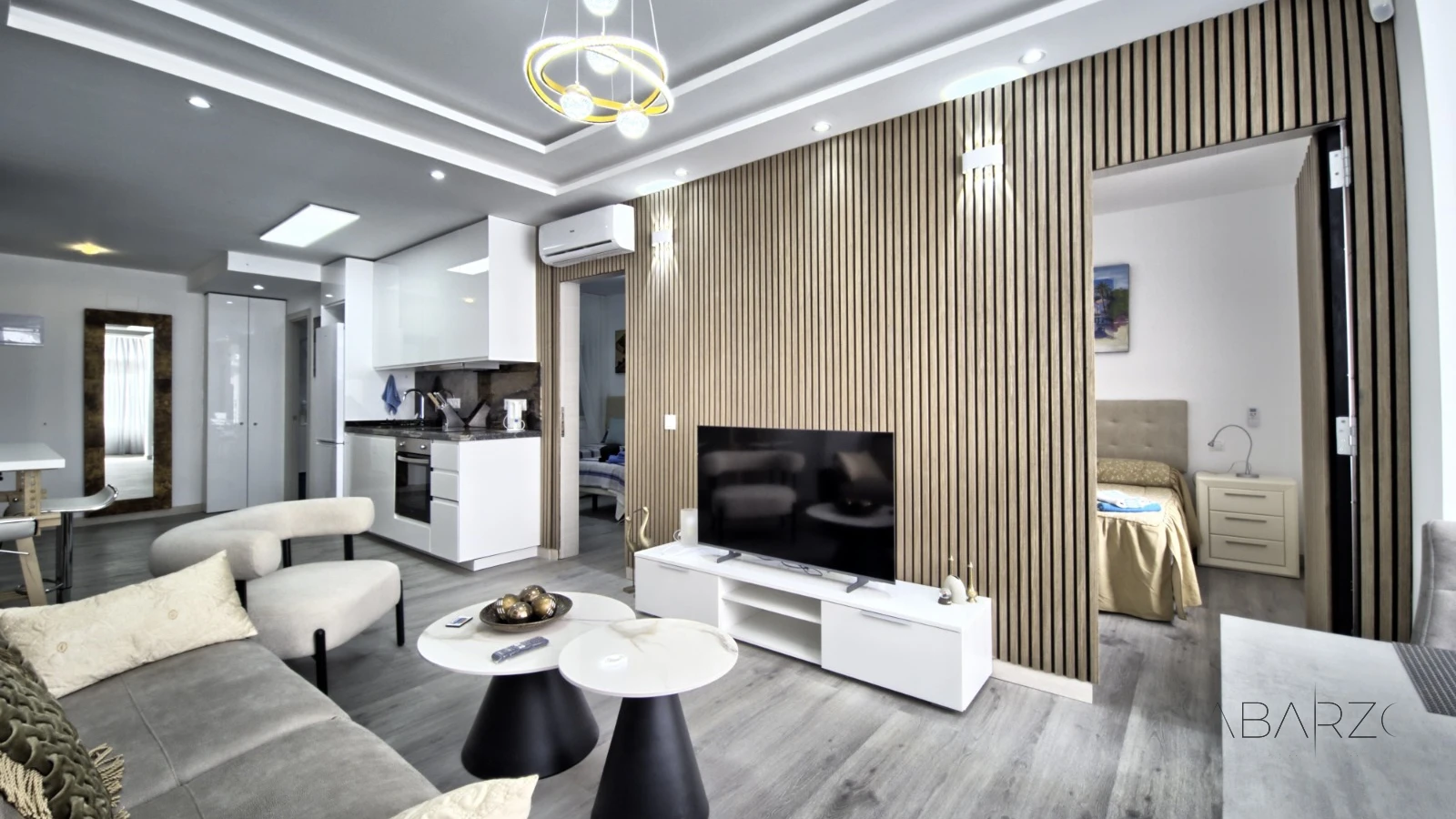Beautiful renovated apartment in Marbella with garden and pool views — interior, Marbella Centro, Marbella (6 of 25)