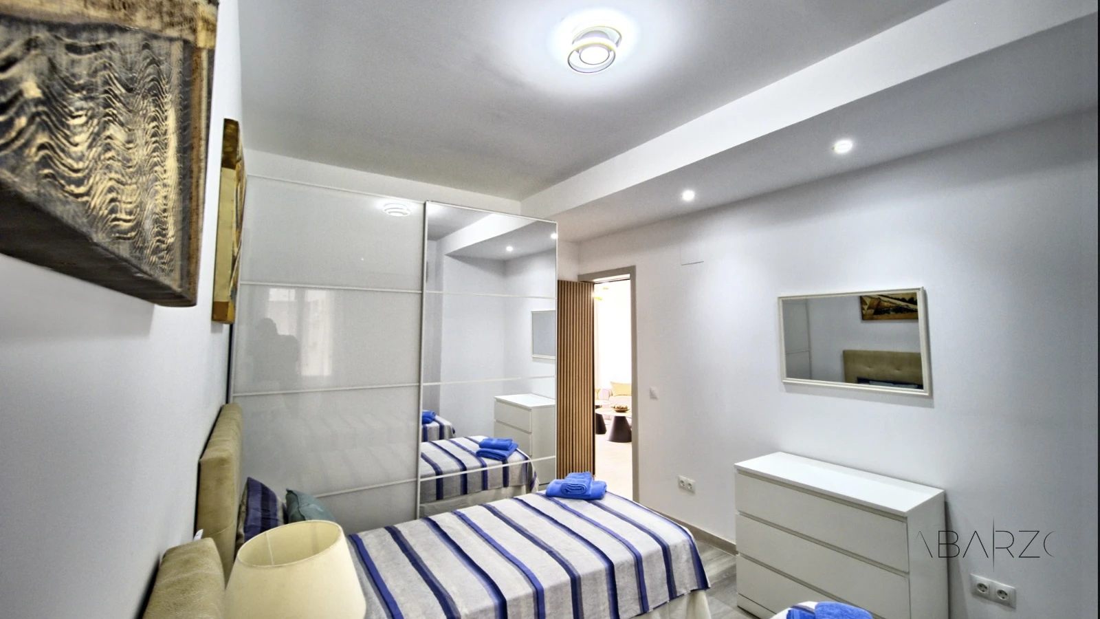Beautiful renovated apartment in Marbella with garden and pool views — interior, Marbella Centro, Marbella (17 of 25)