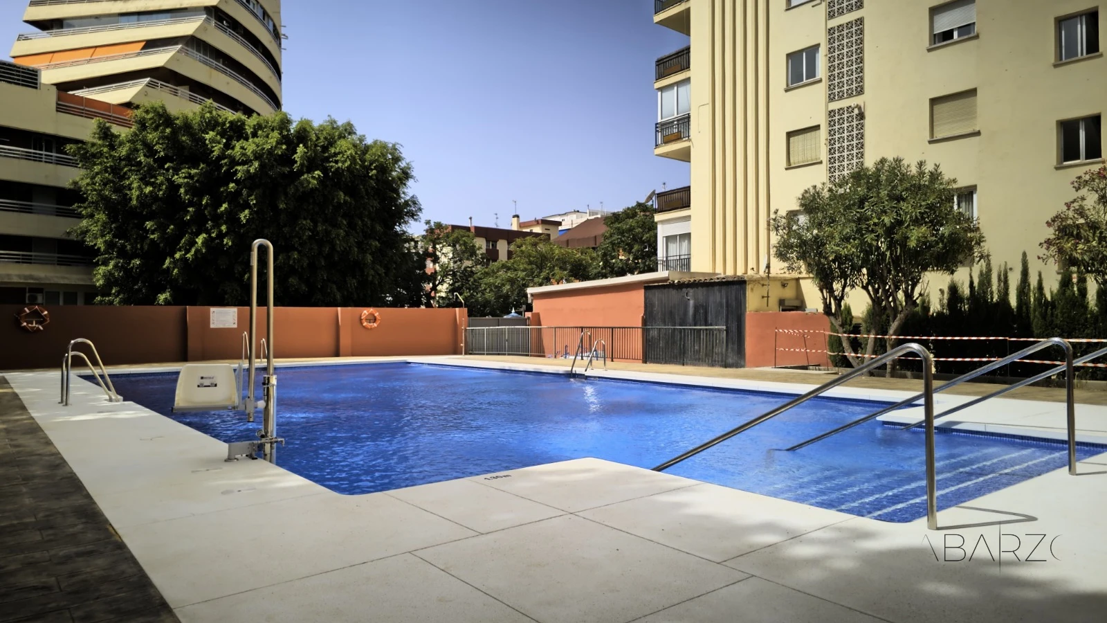 Beautiful renovated apartment in Marbella with garden and pool views — interior, Marbella Centro, Marbella (2 of 25)