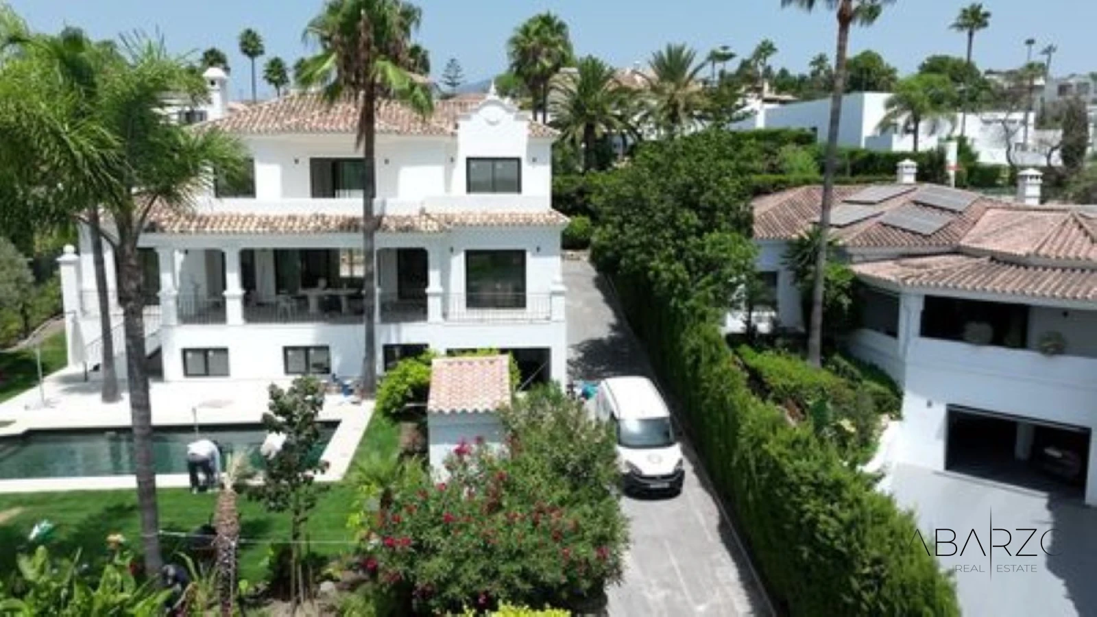Villa de 6 dormitorios con terraza y garaje privado en ubicación privilegiada — interior, New Golden Mile, Estepona (18 of 22)