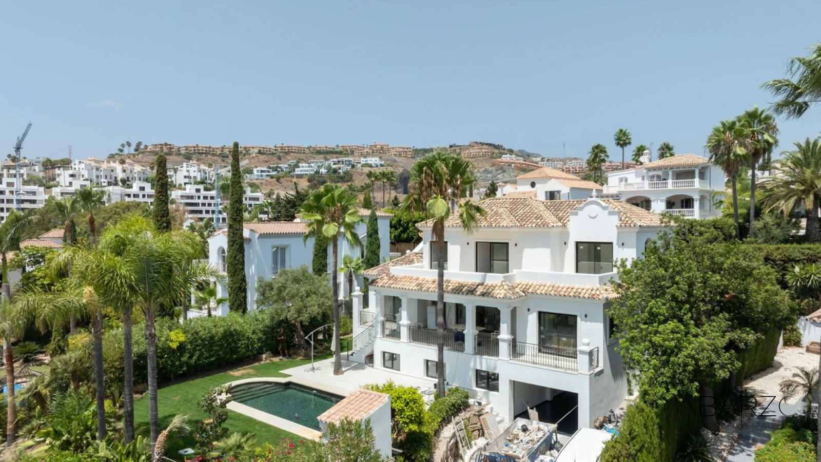 Villa de 6 dormitorios con terraza y garaje privado en ubicación privilegiada — interior, New Golden Mile, Estepona (22 of 22)