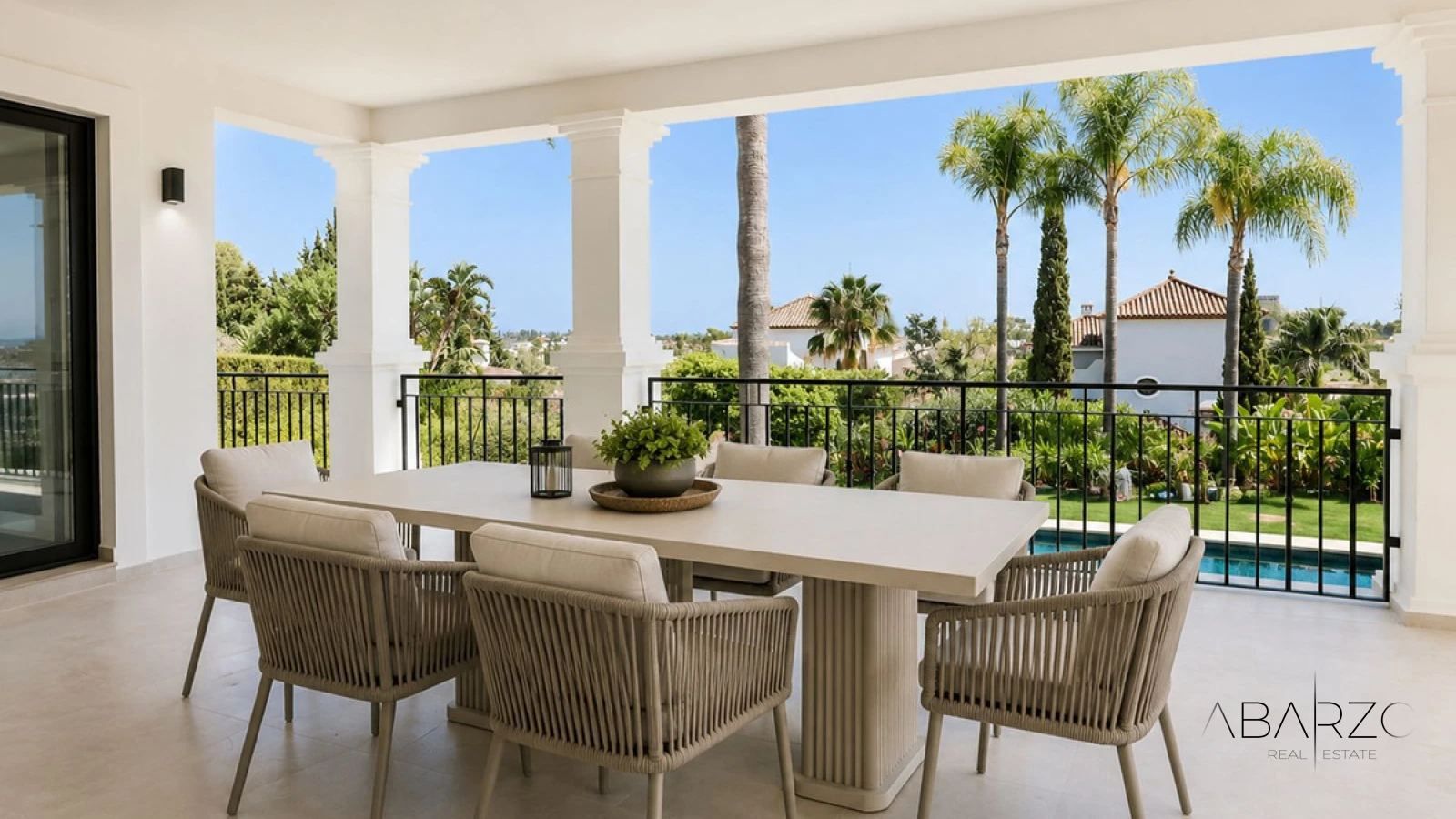 Villa de 6 dormitorios con terraza y garaje privado en ubicación privilegiada — interior, New Golden Mile, Estepona (2 of 22)