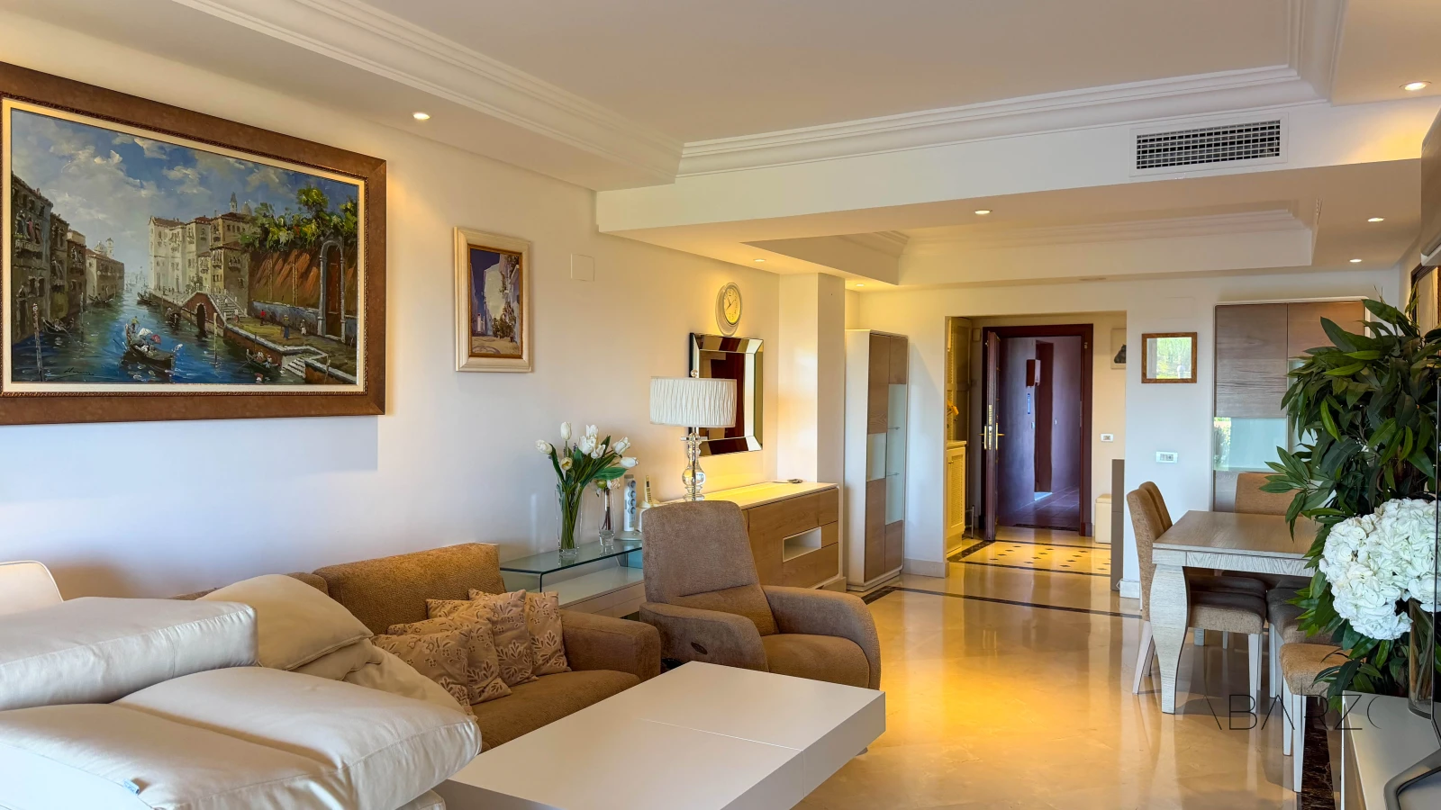 Magnificent beachfront apartment with panoramic sea views and private garden — interior, New Golden Mile, Estepona (12 of 59)