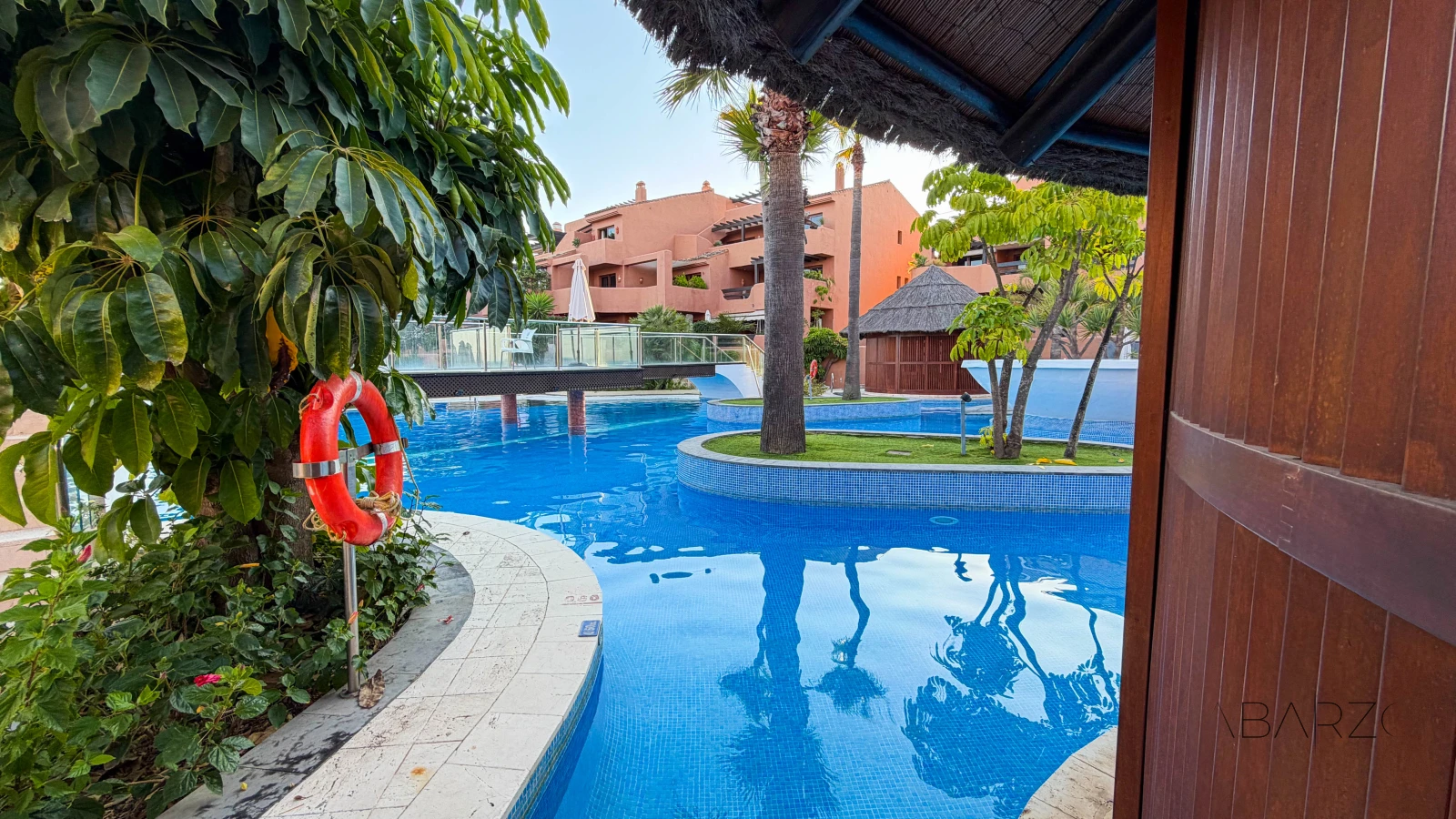 Magnificent beachfront apartment with panoramic sea views and private garden — interior, New Golden Mile, Estepona (50 of 59)