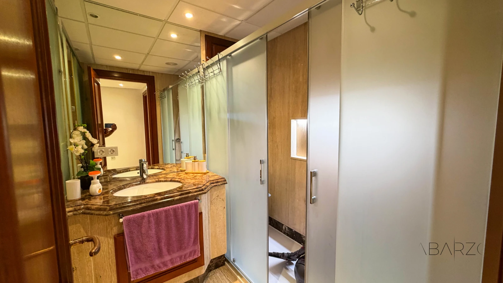 Magnificent beachfront apartment with panoramic sea views and private garden — interior, New Golden Mile, Estepona (31 of 59)